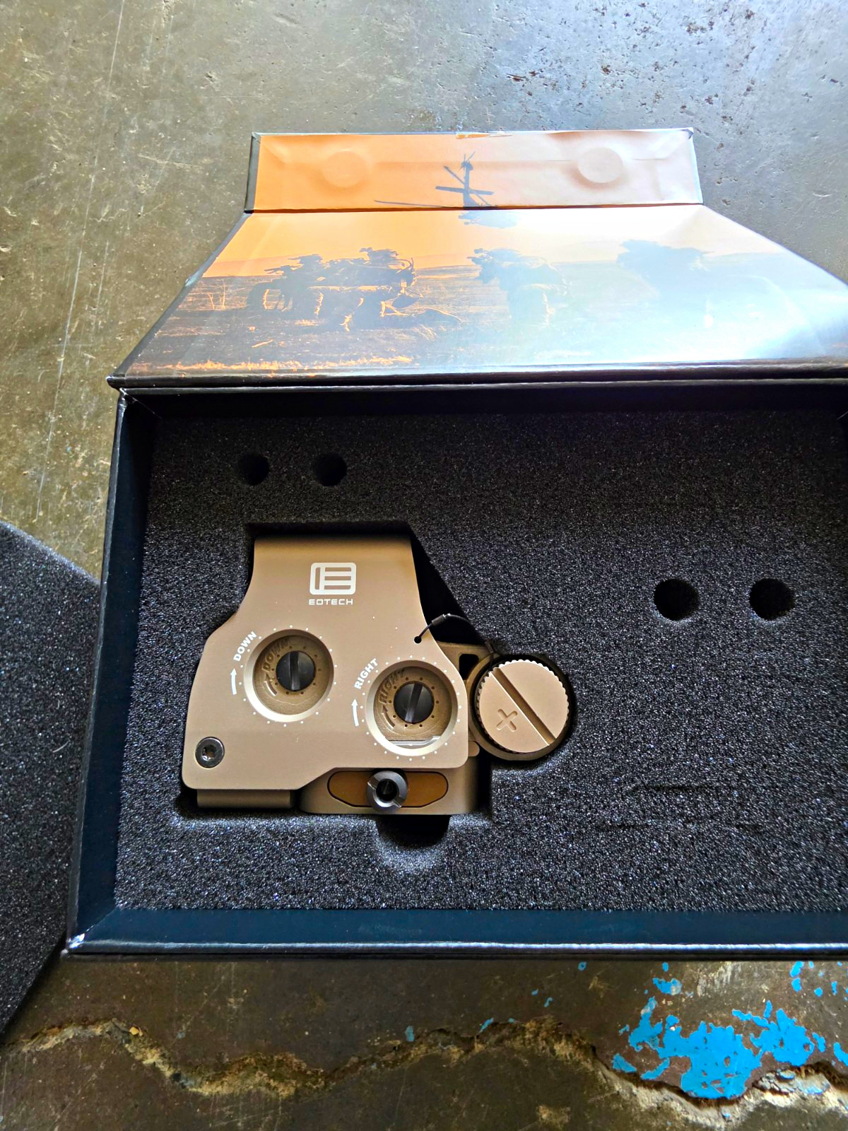 EOTech EXPS3-0TAN  Brand New Sight Tan 1x Red Illuminated Reticle Brand New