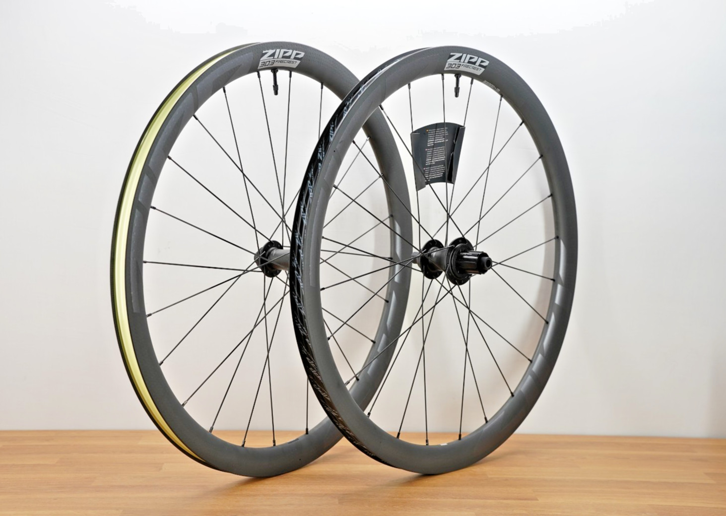 ZIPP 303 Firecrest 700c Wheelset - HG - NEW OEM