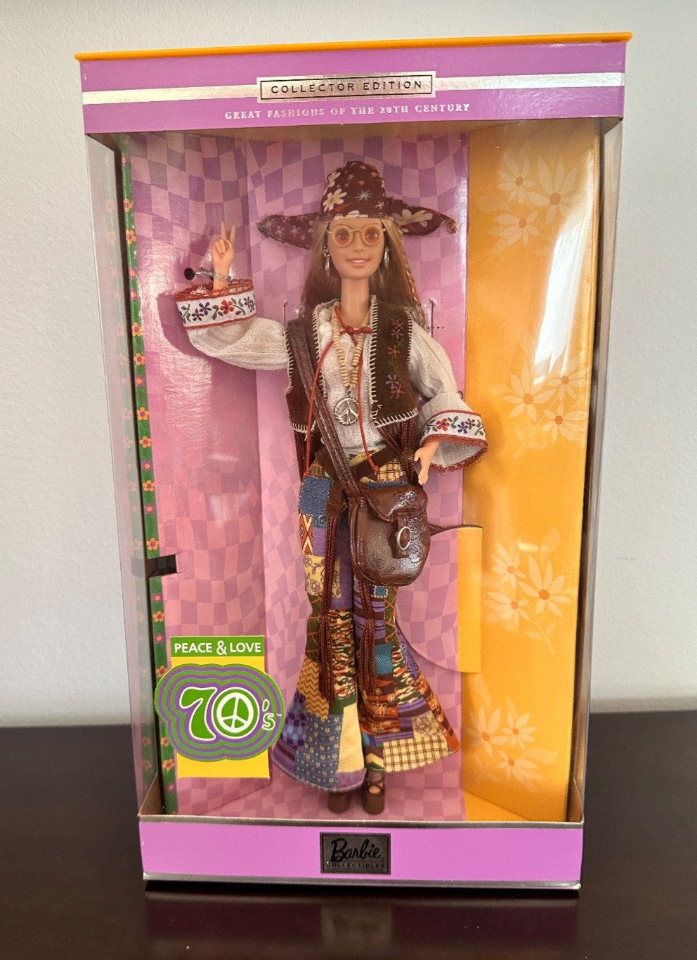 New Barbie Peace and Love 70\'s Collector Edition Mattel