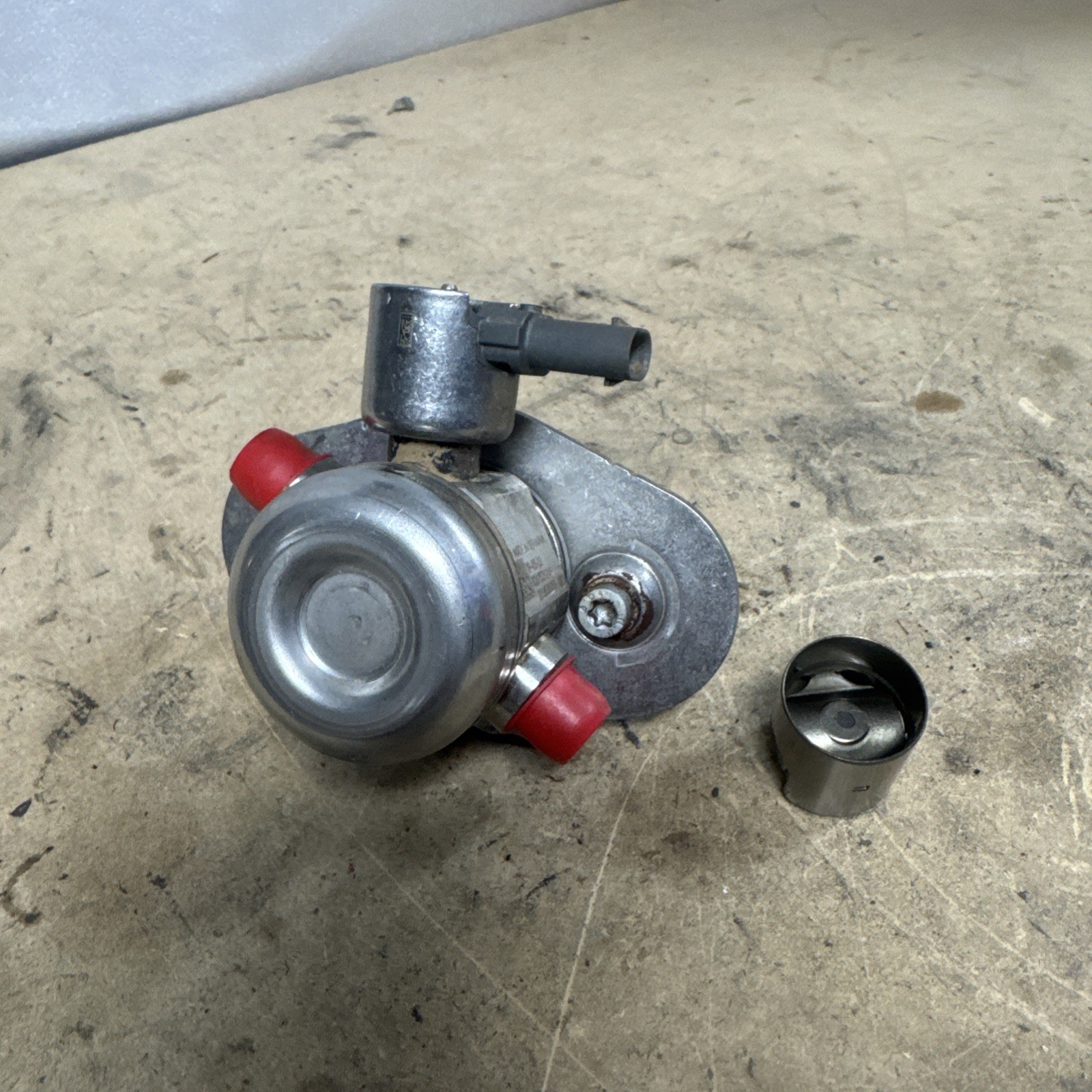 14-20 Mini Cooper / 18-19 BMW X1 X2 B46 2.0L Engine Mounted Fuel Pump HPFP 4833