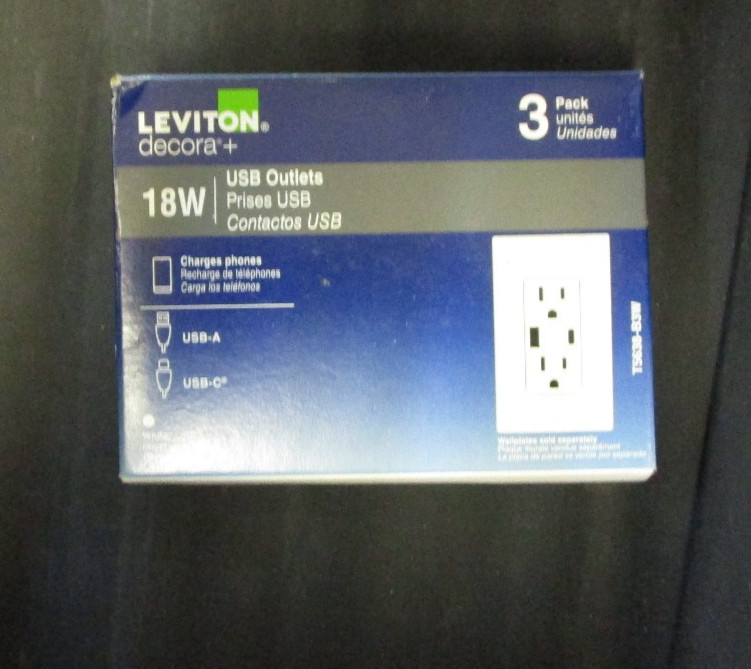 3-Pack LEVITON T5638-B3W Tamper-Resistant 18W 3-Pack LEVITON T5638-B3W Tamper-Resistant 18W