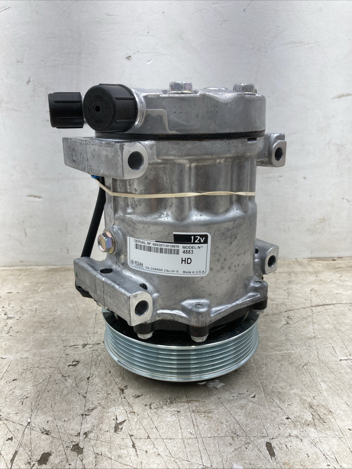 Mack A/C Air Compressor 85119605 (New Old Stock) Mack A/C Air Compressor 85119605 (New Old Stock)