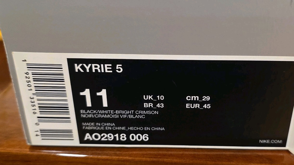 Nike Kyrie 5 Friends Black Men\'s Size 11 Brand New Deadstock AO2918-006