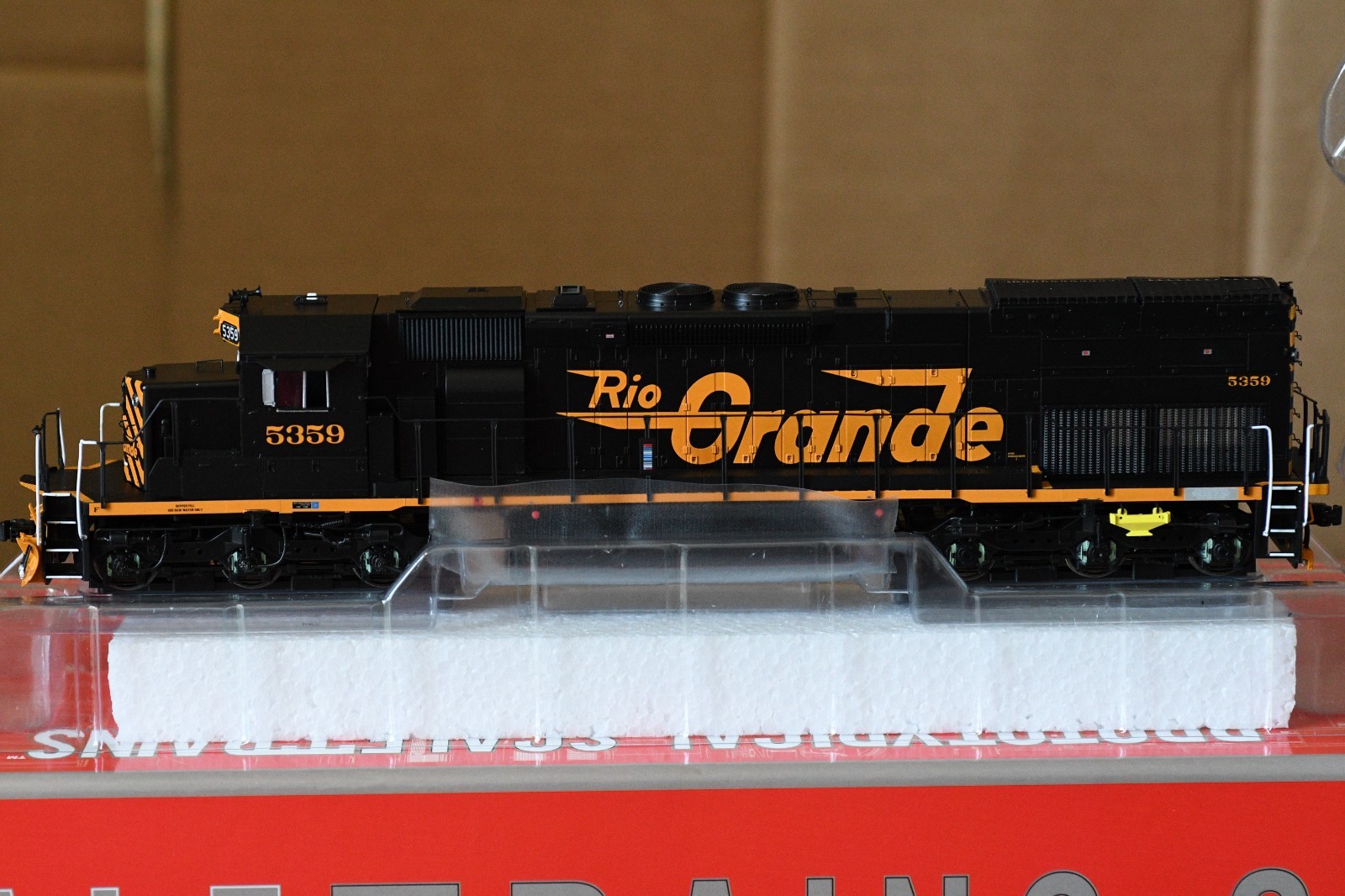 HO Scaletrains Rio Grande SD40T-2 with PTC - R/N  5359