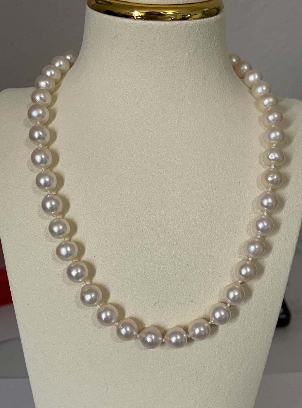 Akoya Cultured Pearls; 7.5-8.5mm - 14k Gold Clasp 15.5” Length Vintage Akoya Cultured Pearls; 7.5-8.5mm - 14k Gold Clasp 15.5” Length Vintage