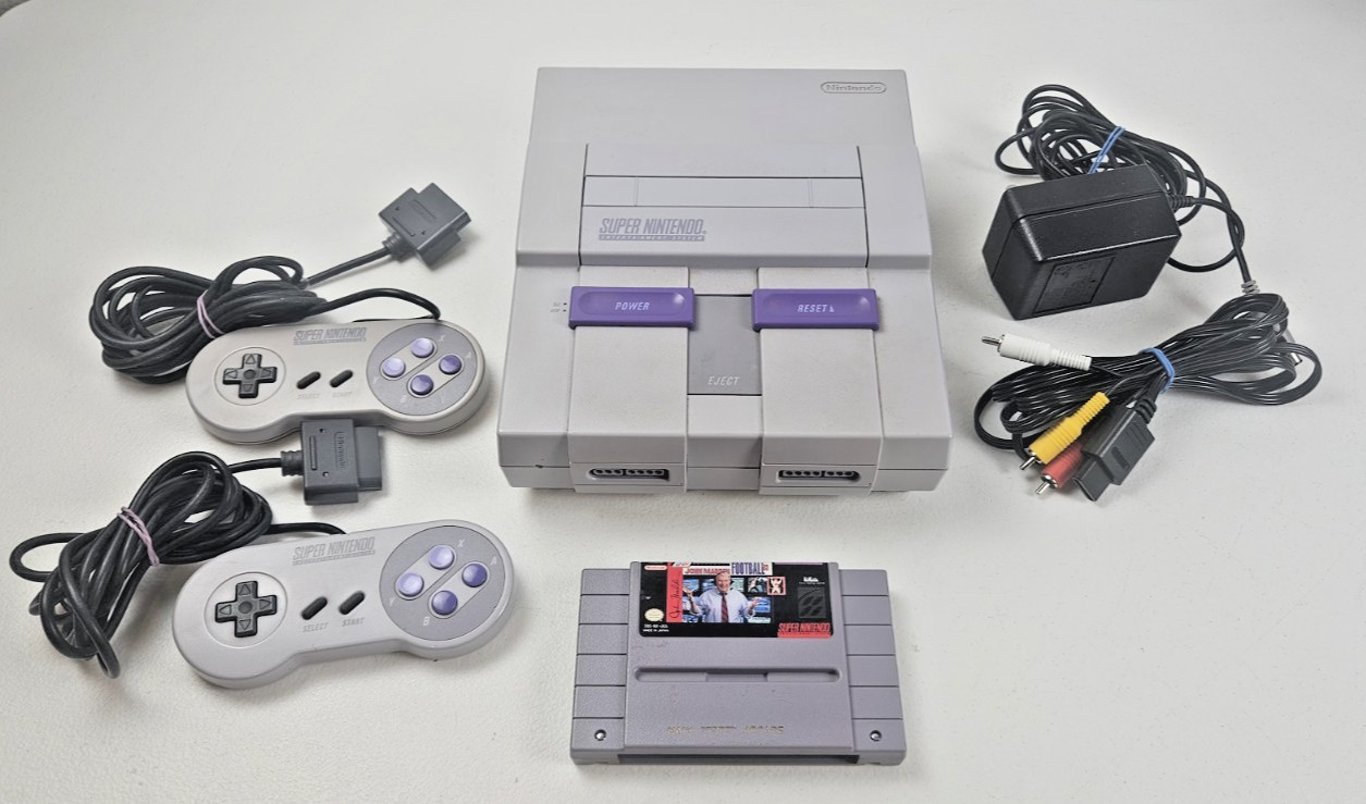 SNES SUPER NINTENDO CONSOLE COMPLETE TESTED WORKING TWO CONTROLLERS AND GAME