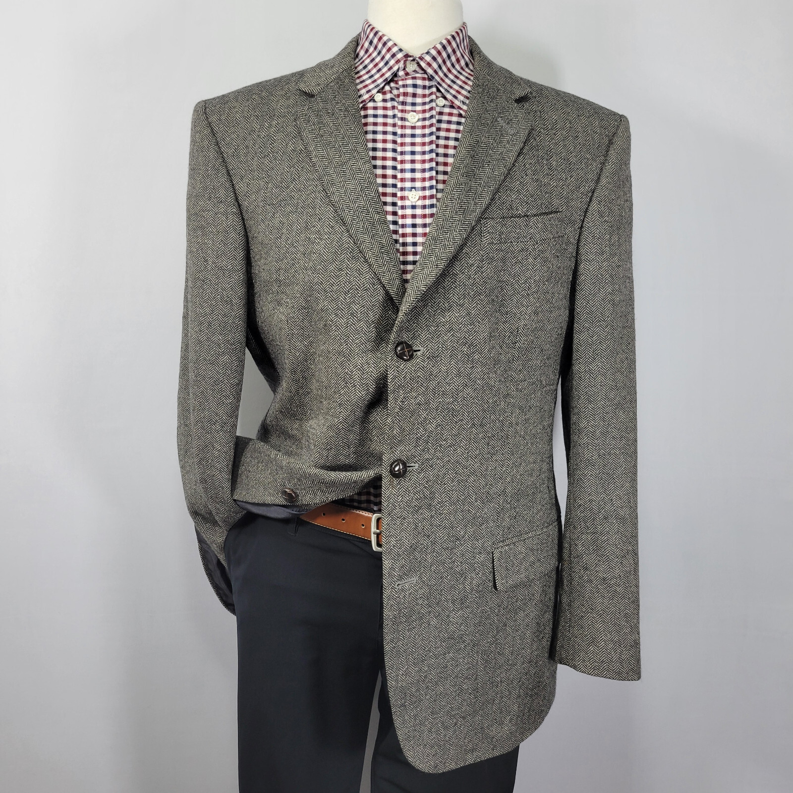 Merona Men\'s Tweed Sport Coat Blazer Three Button Brown Herringbone Wool Sz 44L Merona Men\'s Tweed Sport Coat Blazer Three Button Brown Herringbone Wool Sz 44L
