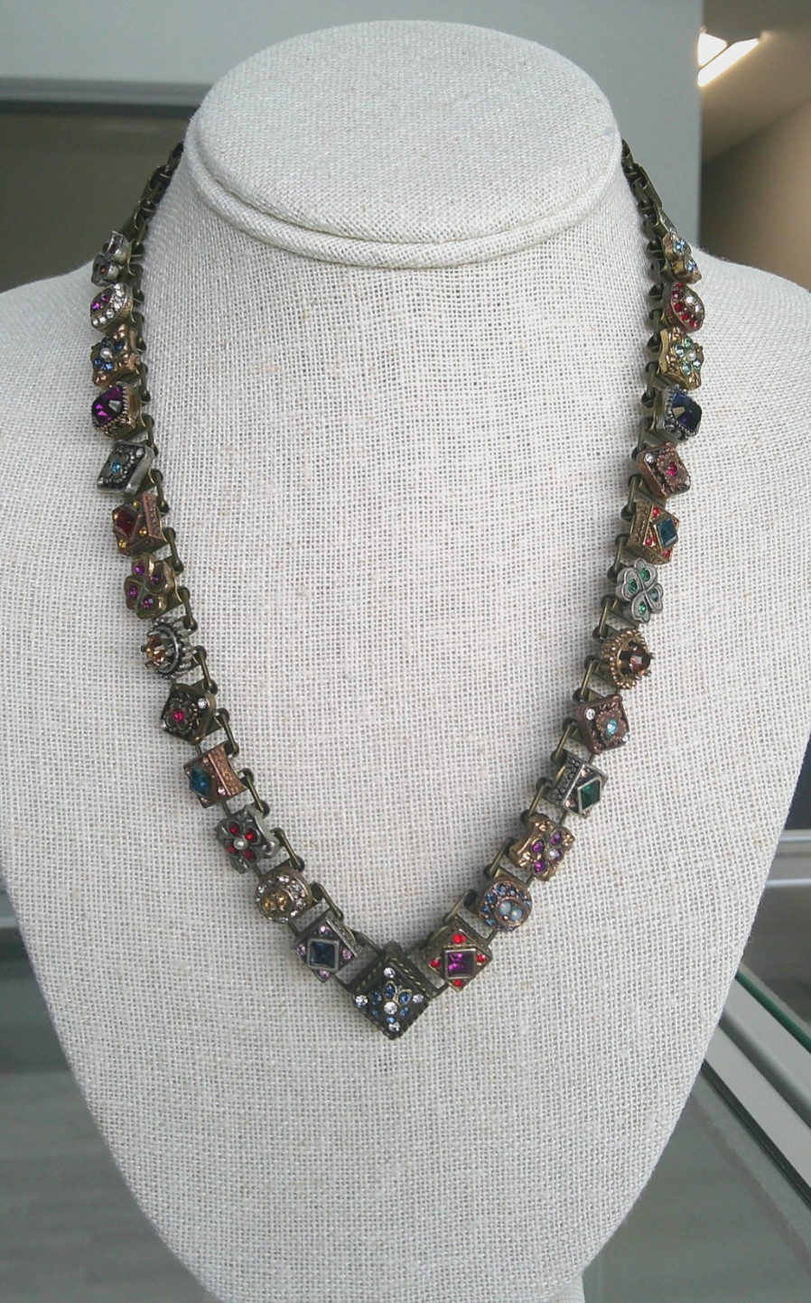 Sweet Romance Canterbury Chain Necklace Victorian Slide Book 18\ Sweet Romance Canterbury Chain Necklace Victorian Slide Book 18\