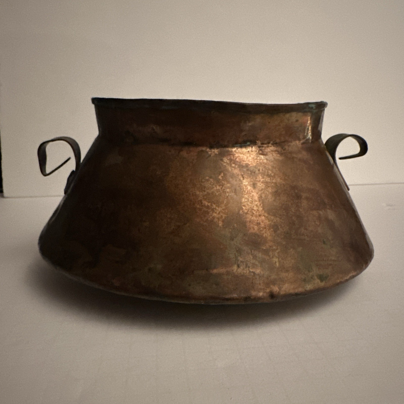 Antique 19thC Hand Hammered Copper Cauldron Pot Dovetailed Brass Cramp Seam 10” Antique 19thC Hand Hammered Copper Cauldron Pot Dovetailed Brass Cramp Seam 10”