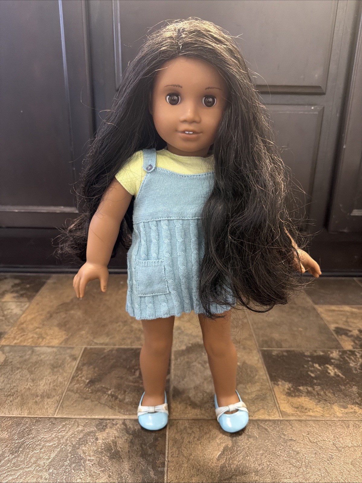 american girl doll sonali Retired Hard To Find With Extra Outfit