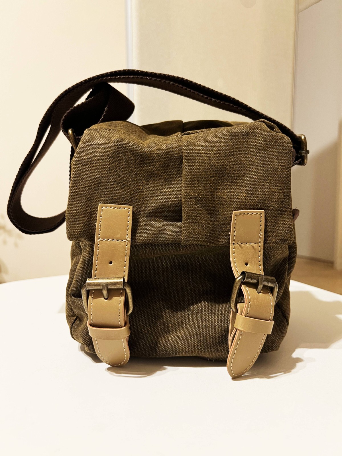 S-Zone Brown Canvas Camera/Messenger Bag with Padded Divider and Pockets - New S-Zone Brown Canvas Camera/Messenger Bag with Padded Divider and Pockets - New
