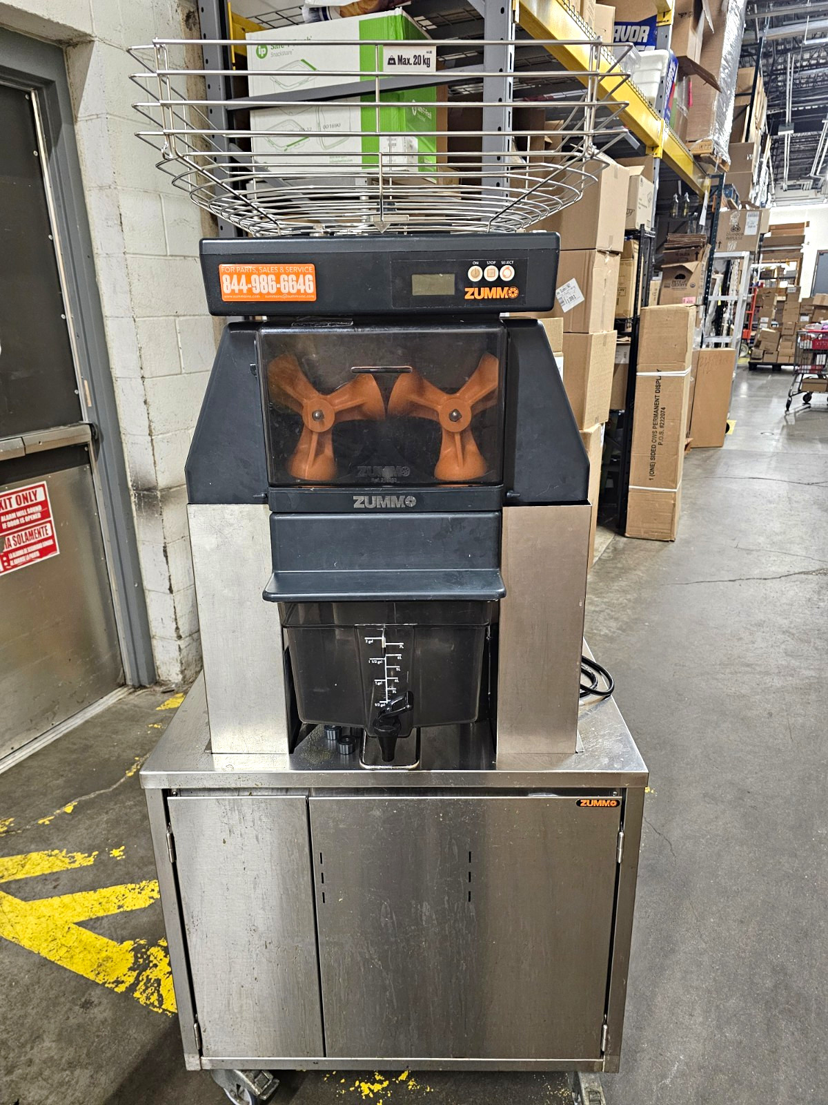 Zummo Z40C-N Commercial Citrus Juicer Automatic Feed Floor Model 450W SS Zummo Z40C-N Commercial Citrus Juicer Automatic Feed Floor Model 450W SS