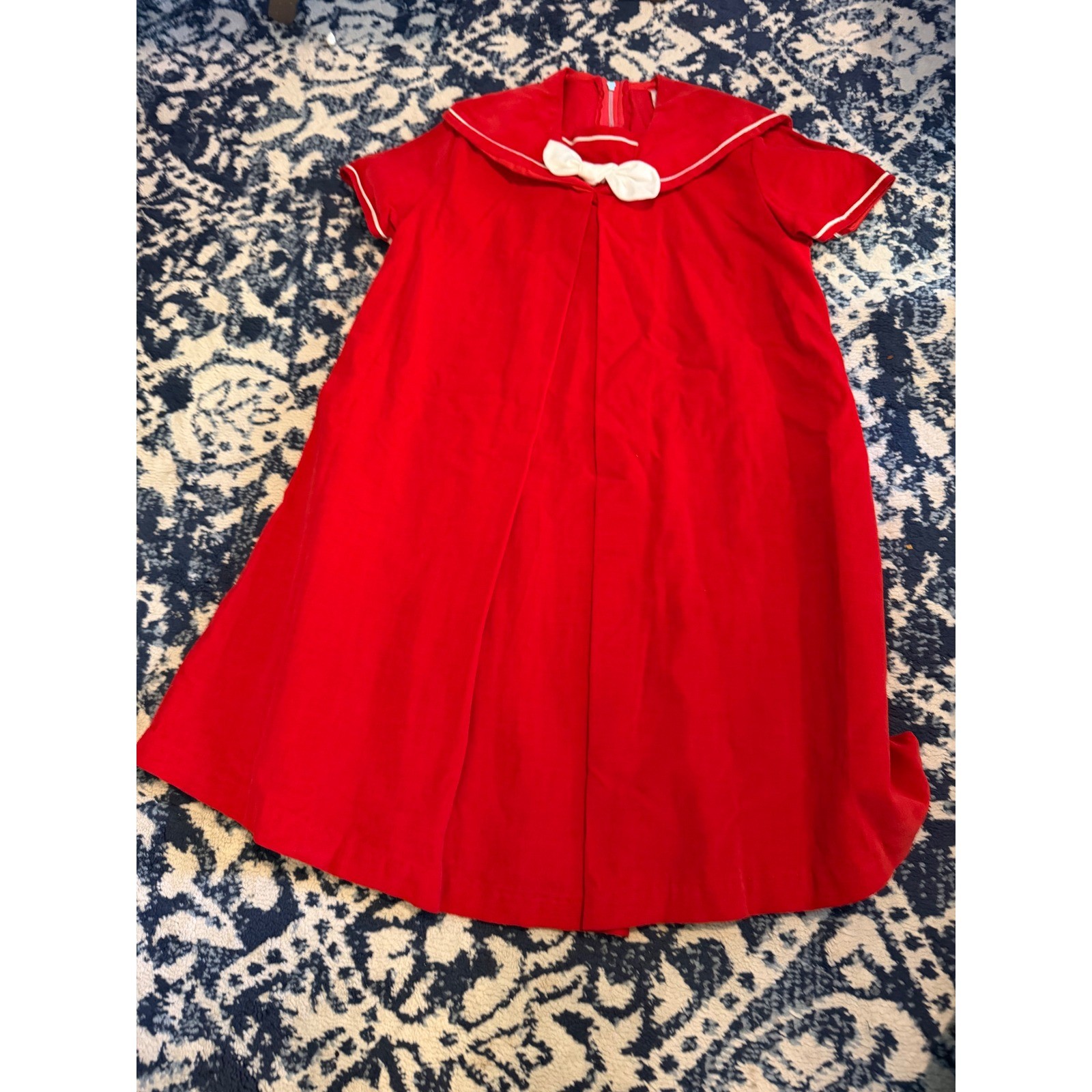 Vintage Red Velvet Sailor Collar Dress Girls Size 8 Holiday Bow A-Line Vintage Red Velvet Sailor Collar Dress Girls Size 8 Holiday Bow A-Line