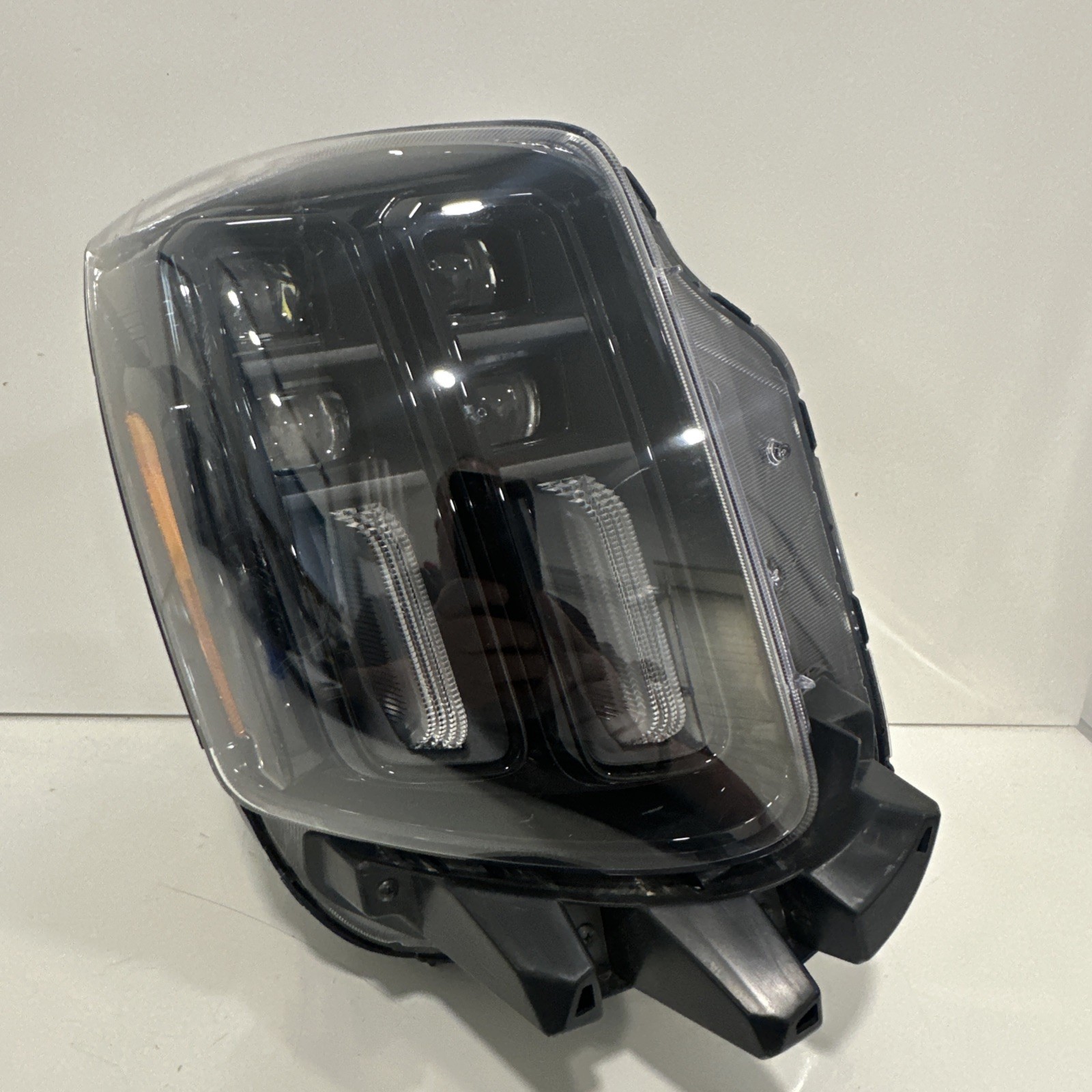 2023 - 2025 Kia Telluride Passenger Right RH LED Headlight w/ Black Bezel OEM