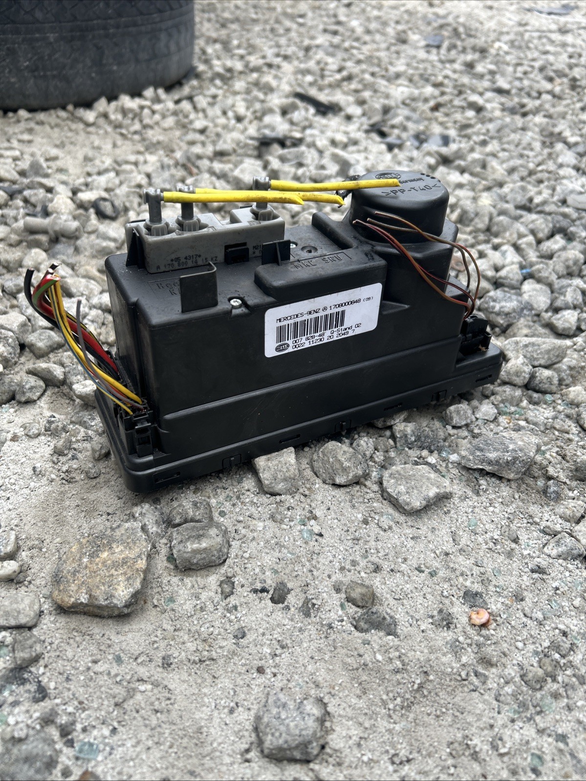 97-04 Mercedes SLK 04-08 Crossfire Central Door Lock Vacuum Pump 1708000848 . 97-04 Mercedes SLK 04-08 Crossfire Central Door Lock Vacuum Pump 1708000848 .