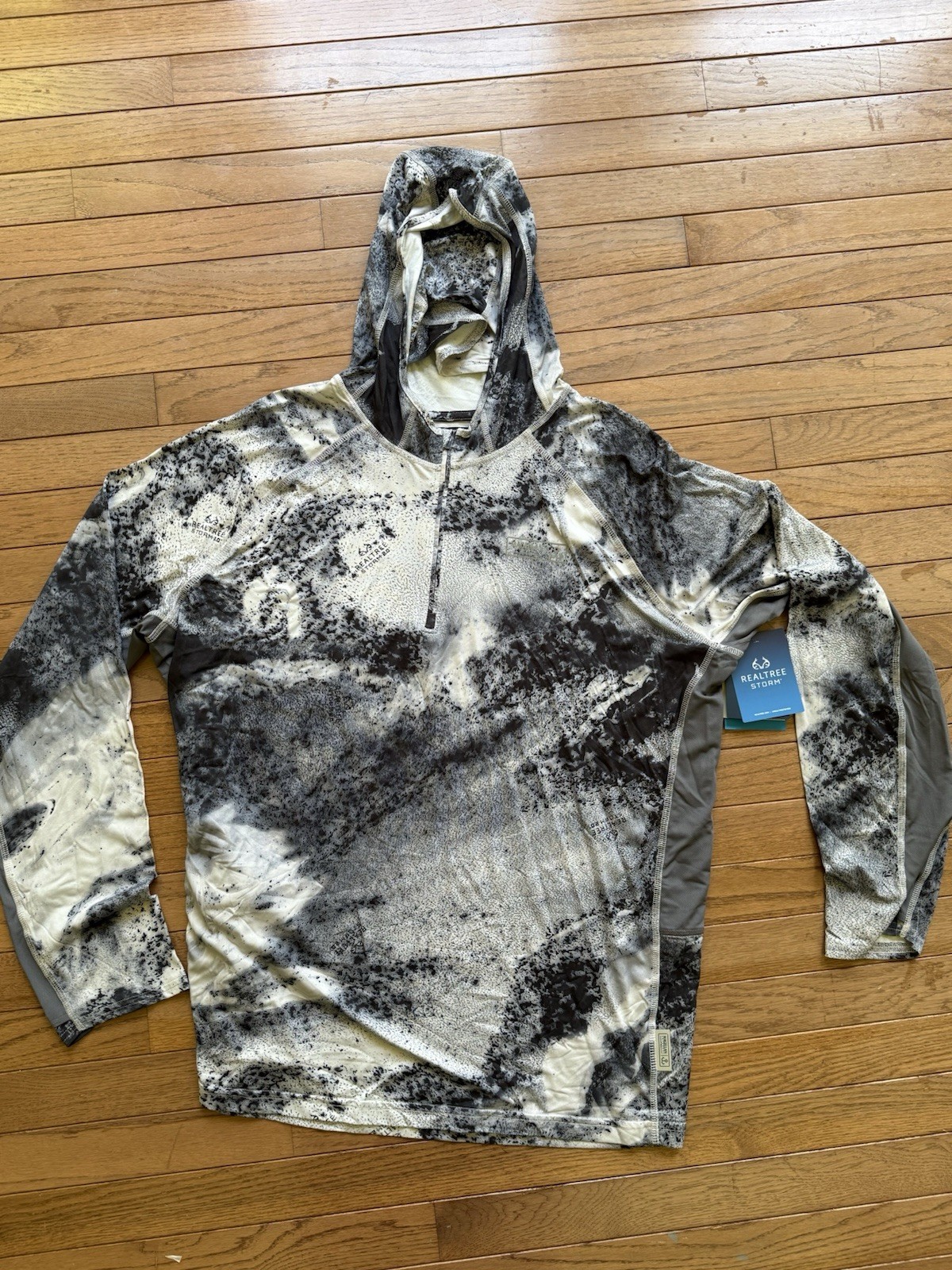Magellan Outdoors Pro Fit Long Sleeve Realtree Storm 2.0 Gaiter Hoody