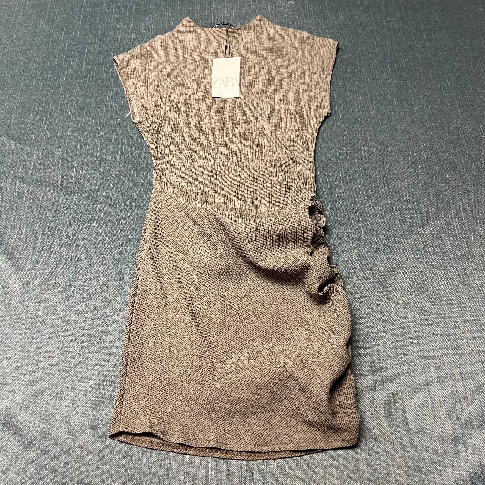 ZARA Women\'s Mini Dress Size M Gray Textured Ruched Side Sleeveless Bodycon NWT ZARA Women\'s Mini Dress Size M Gray Textured Ruched Side Sleeveless Bodycon NWT