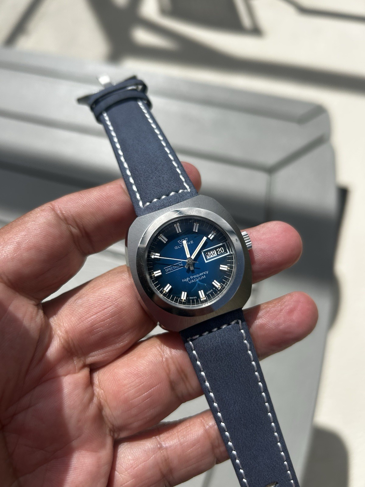 VINTAGE GLYCINE HIGH FREQUENCY VACUMM SPECTRUM DAY DATE REF 314.211 BLUE DIAL