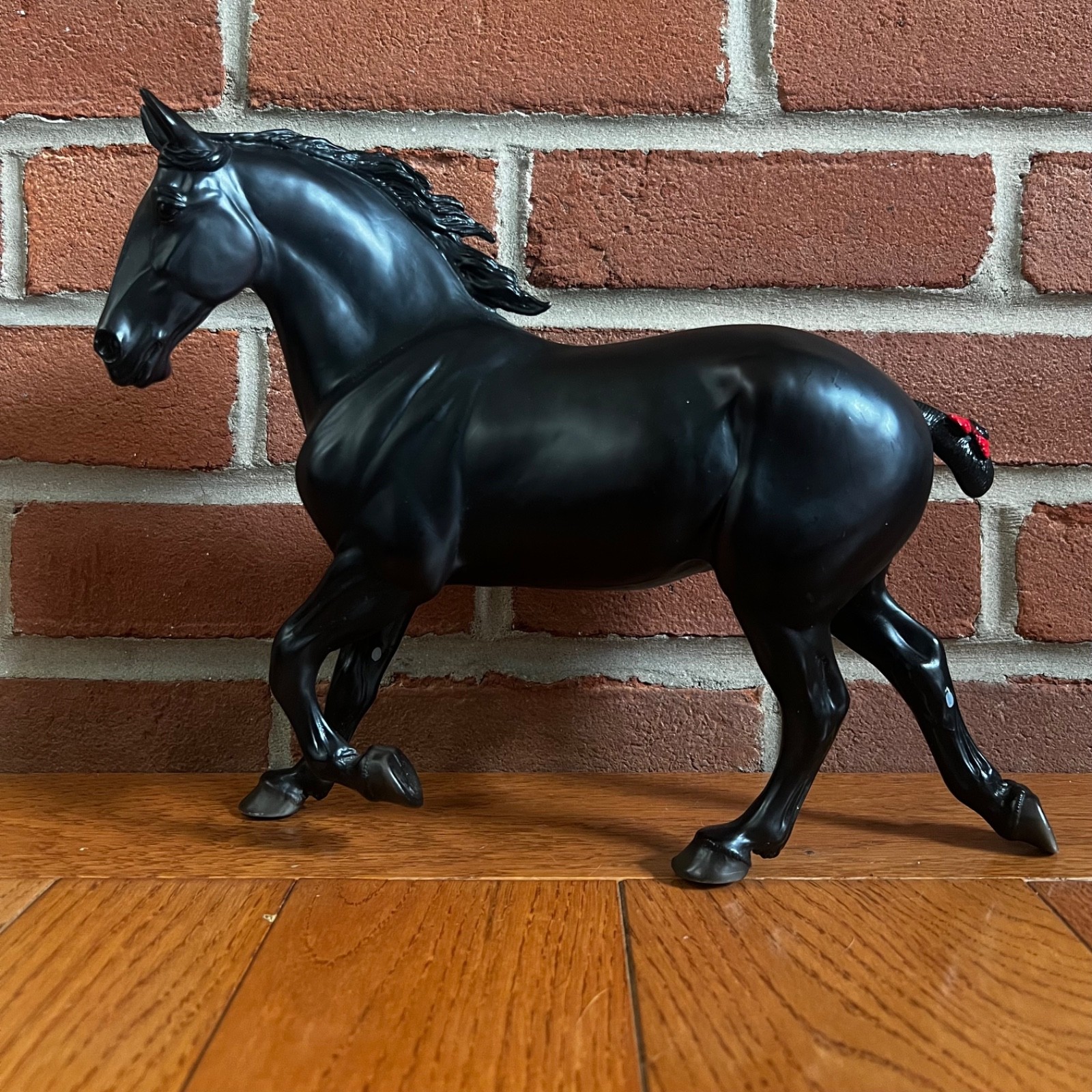 Breyer Traditional:  Priefert Hitch's Kong