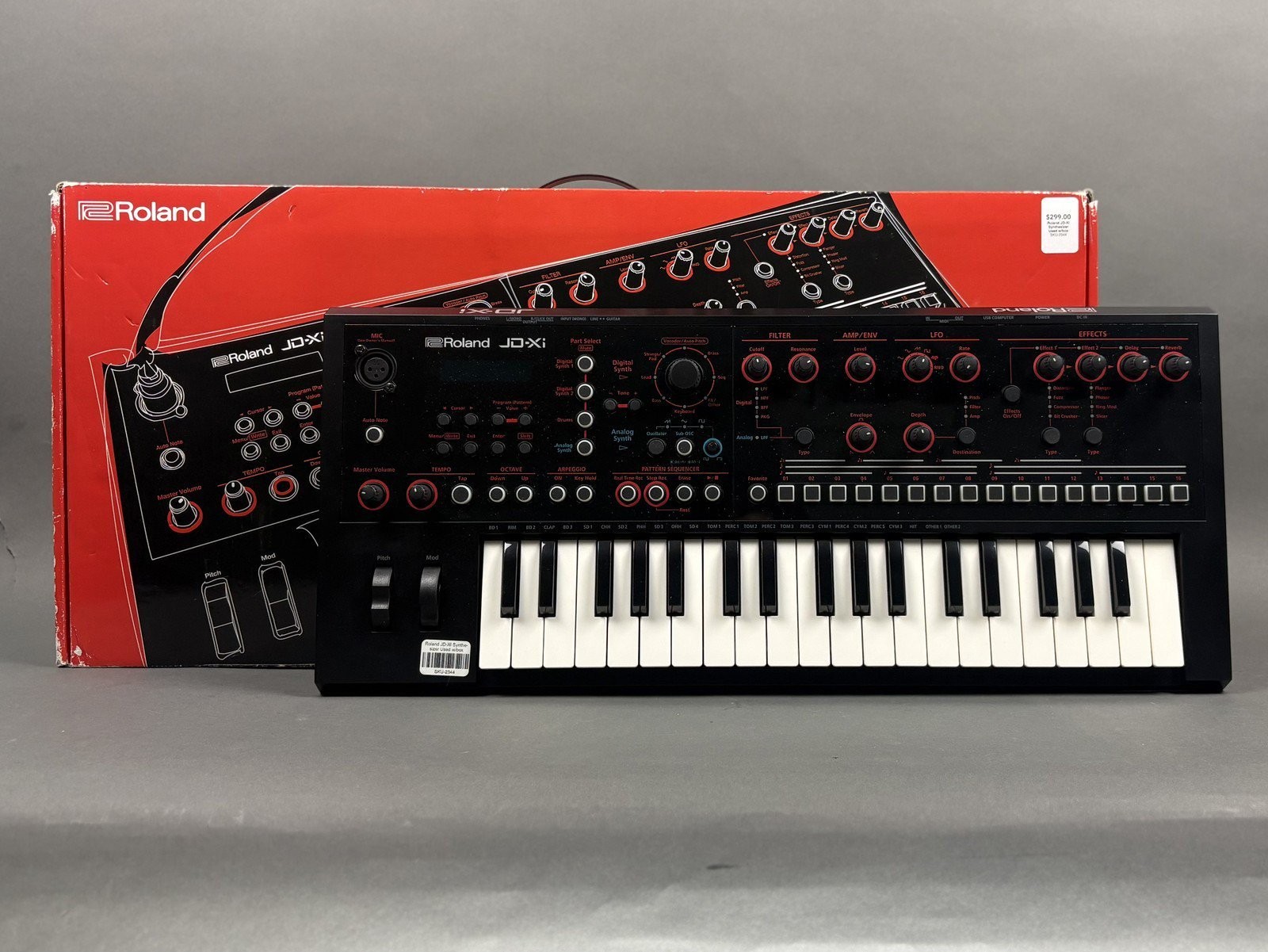 Roland JD-XI Synthesizer Used Roland JD-XI Synthesizer Used