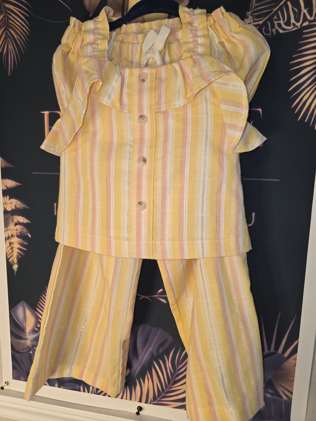 btween Girls 3T 2-Piece Striped Ruffle Top & Pants Set Yellow Pink White btween Girls 3T 2-Piece Striped Ruffle Top & Pants Set Yellow Pink White