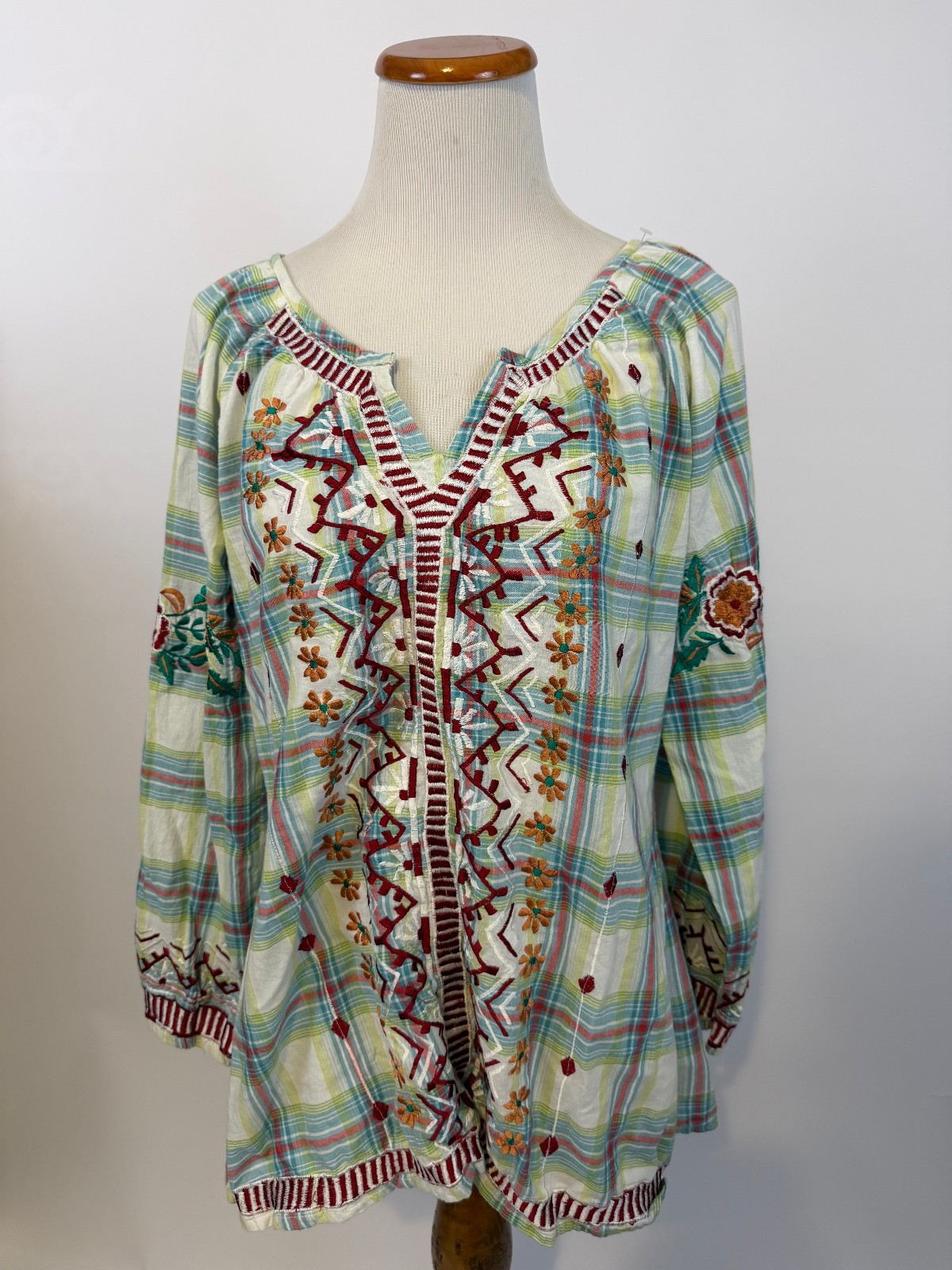 A & A cotton plaid embroidered peasant top Women\'s L A & A cotton plaid embroidered peasant top Women\'s L