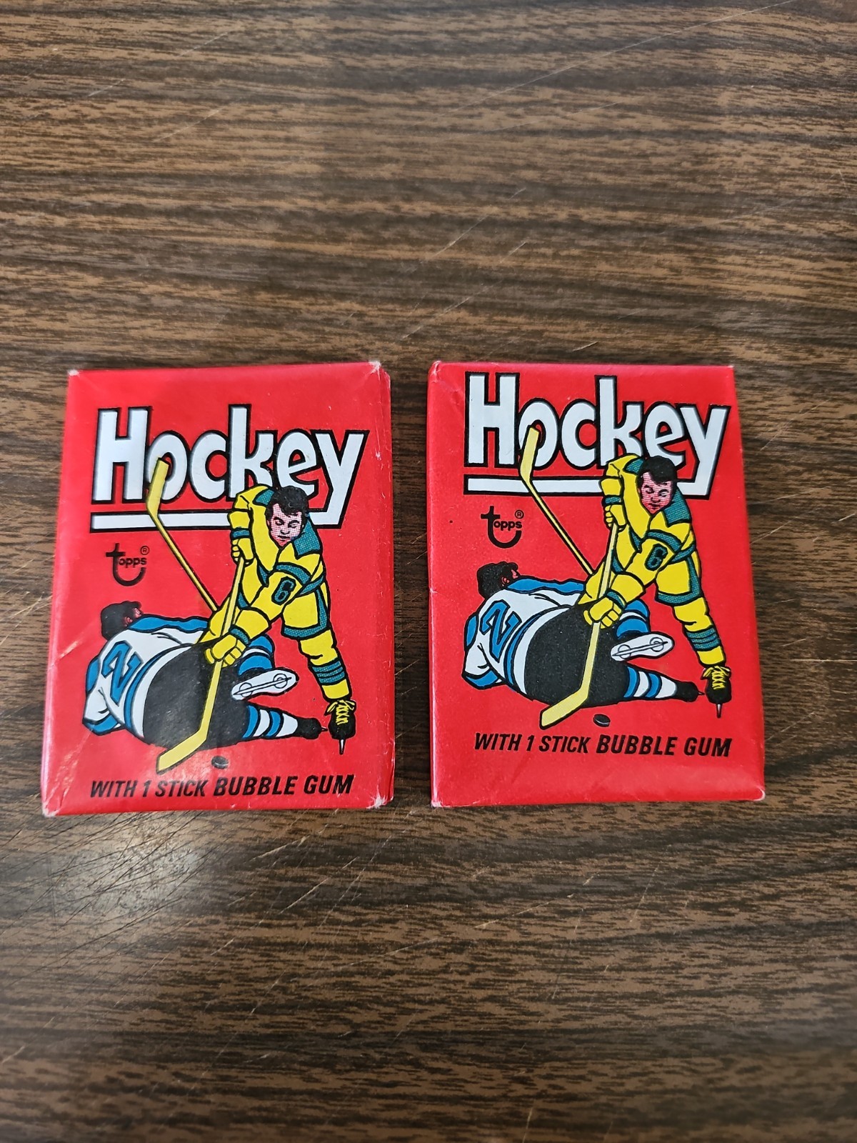 2 SEALED PACKS 1975-76 Topps Hockey NHL Sealed Wax Pack NHL VINTAGE OLD STOCK 