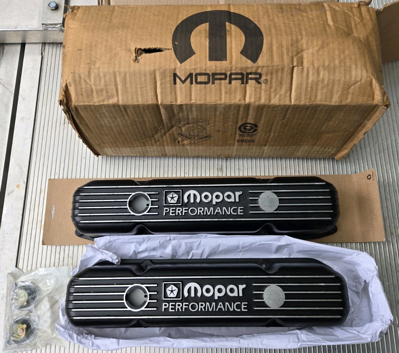 NOS Mopar 383 400 440  Big Block Black Aluminum Valve Covers P5007614