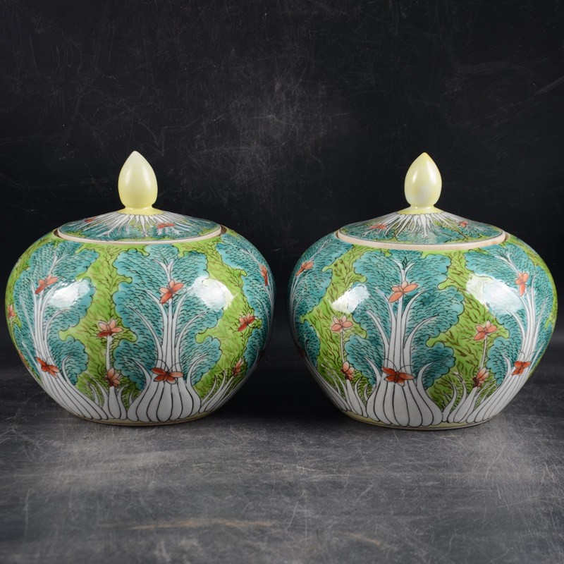 A pair Chinese Qing Qianlong Famille Rose Porcelain Cabbage Pattern Pot 6.3 A pair Chinese Qing Qianlong Famille Rose Porcelain Cabbage Pattern Pot 6.3