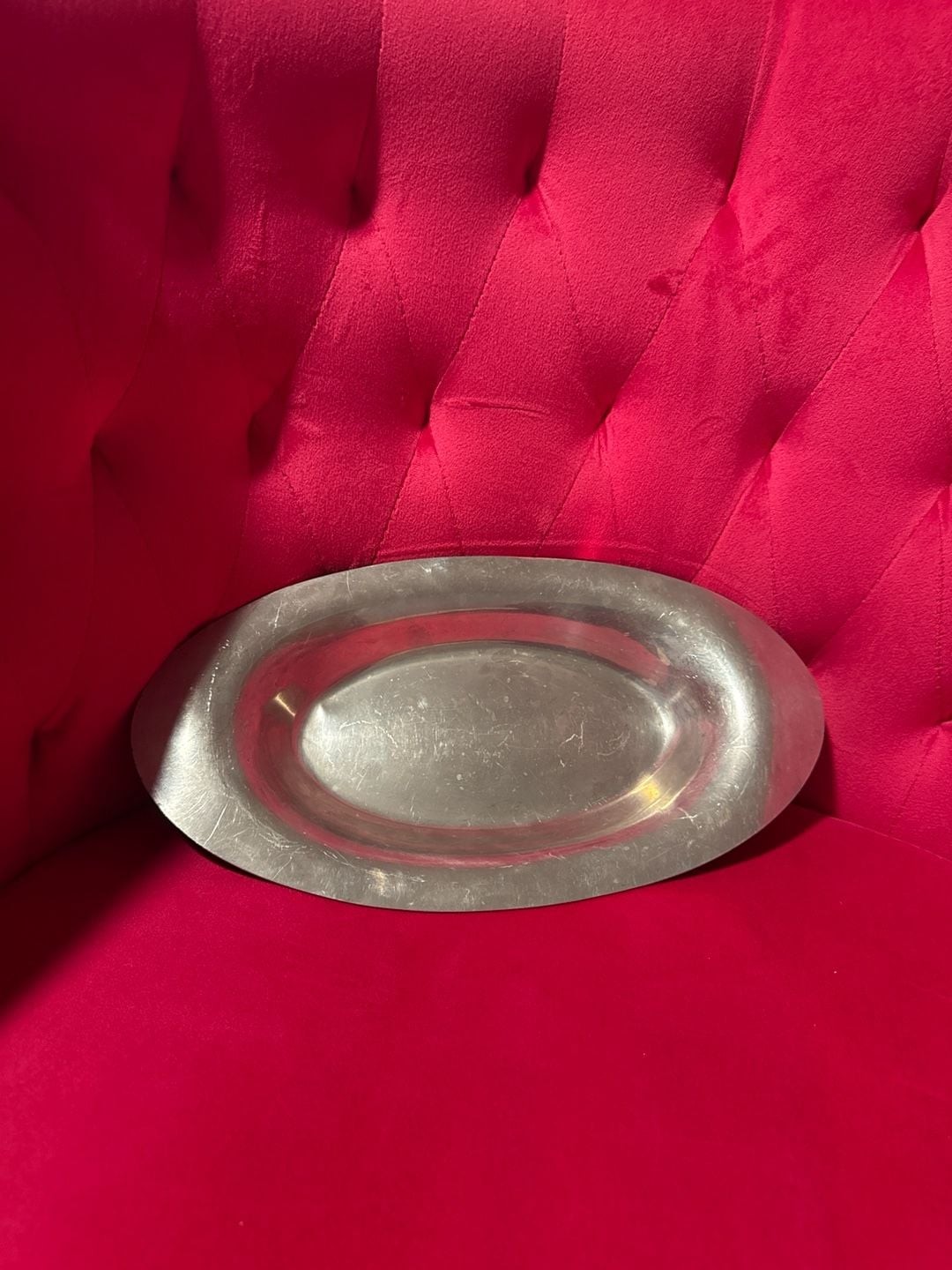Vintage Mid 20th Century Oneida Silverplate Holloware Oval Bread Serving Tray