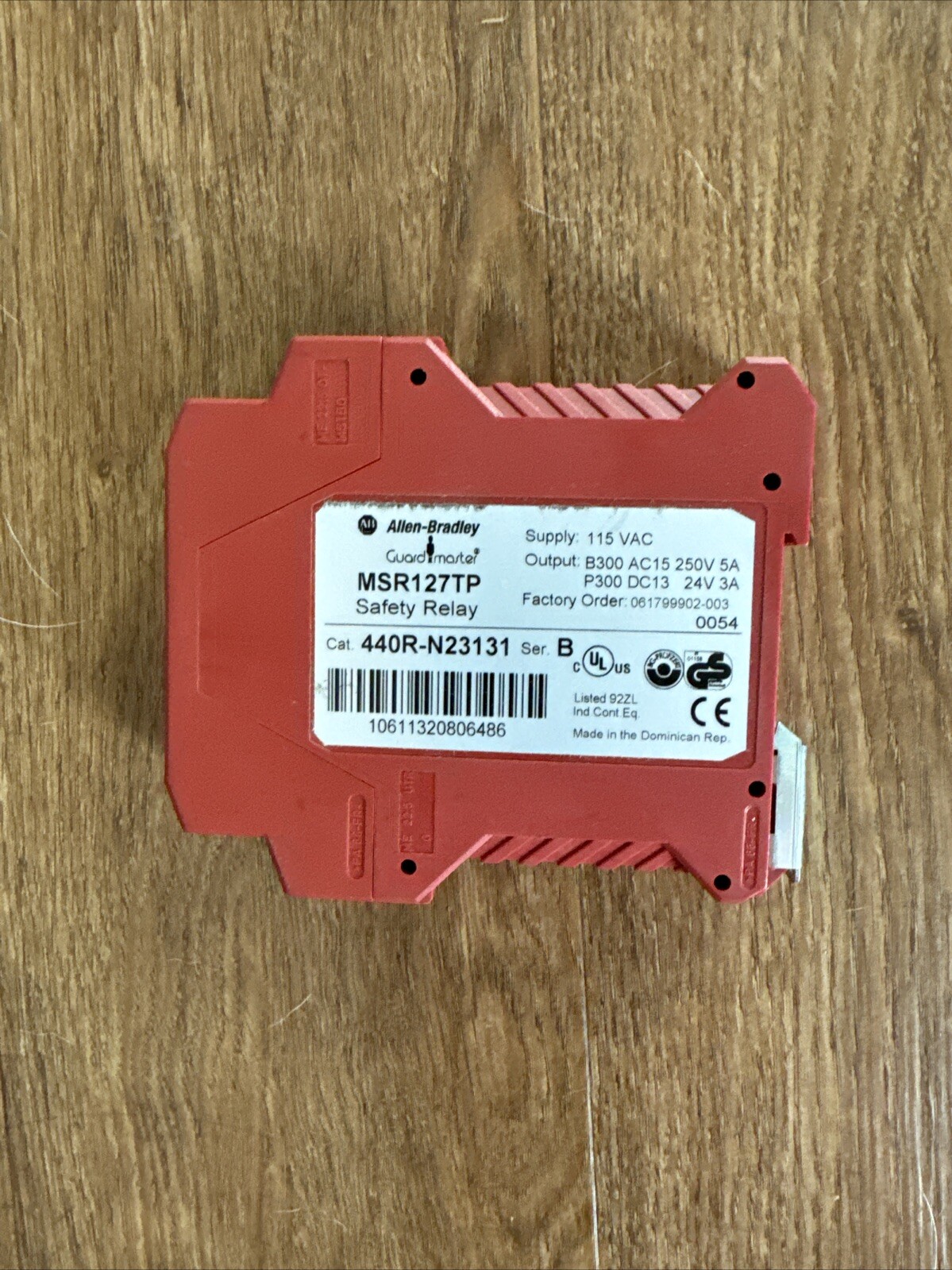 Allen-Bradley 440R-N23131 115VAC 24V 3A Safety Relay Allen-Bradley 440R-N23131 115VAC 24V 3A Safety Relay