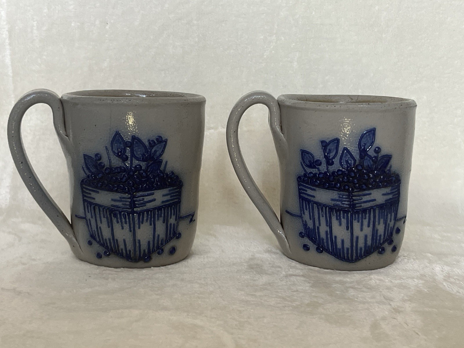 2 Rare Vintage Salmon Falls Stoneware Blueberry Basket Mugs Salt Glaze Pottery 