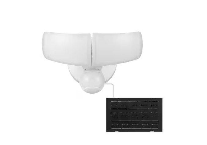 Defiant MaxDetect Solar 2-Head Motion Sensor LED Security Flood Light 1400 Lumen Defiant MaxDetect Solar 2-Head Motion Sensor LED Security Flood Light 1400 Lumen