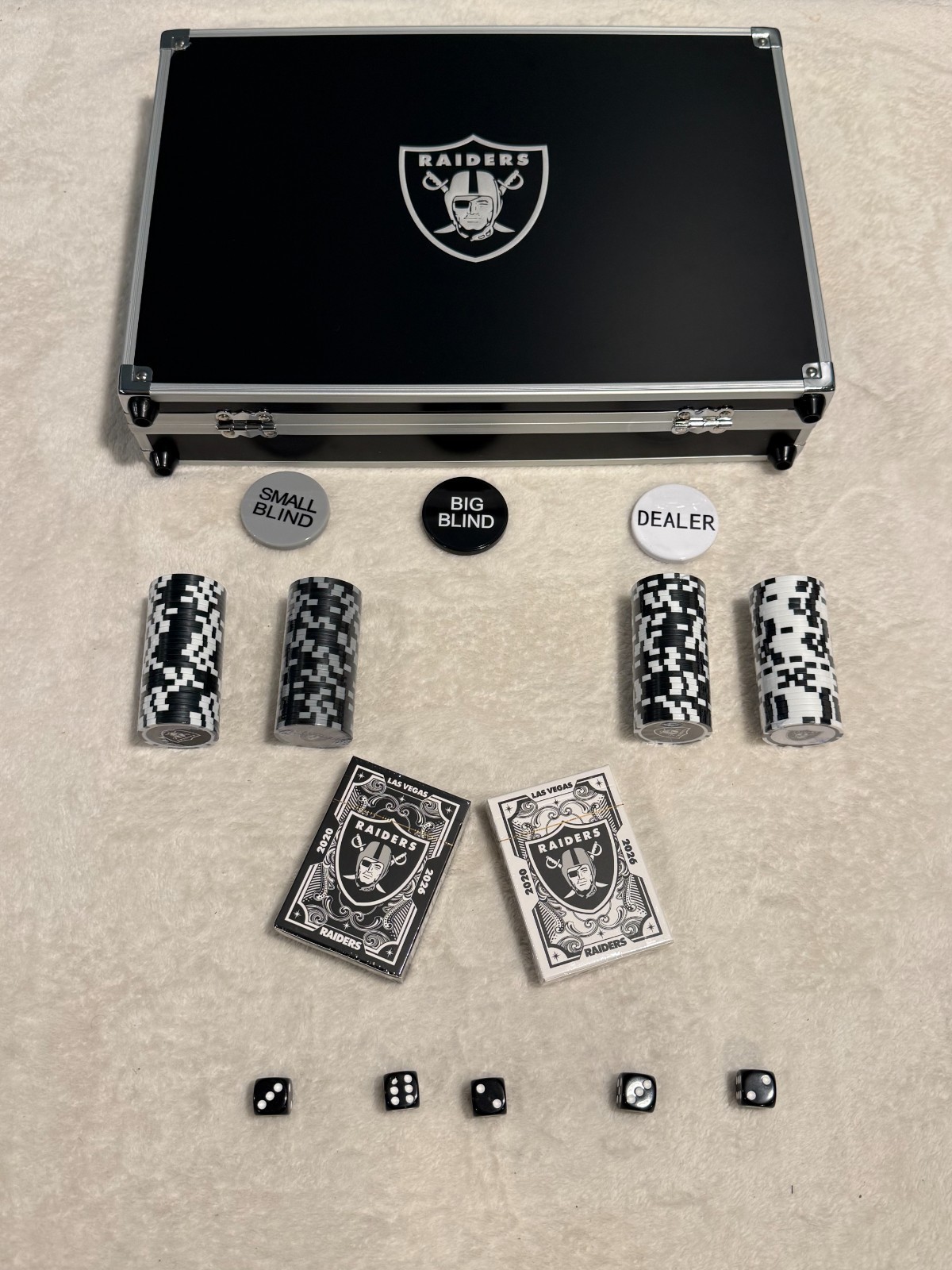 Las Vegas Raiders 2026 Poker Set w/ Carrying Case, Chips, Cards & Dice STH Gift
