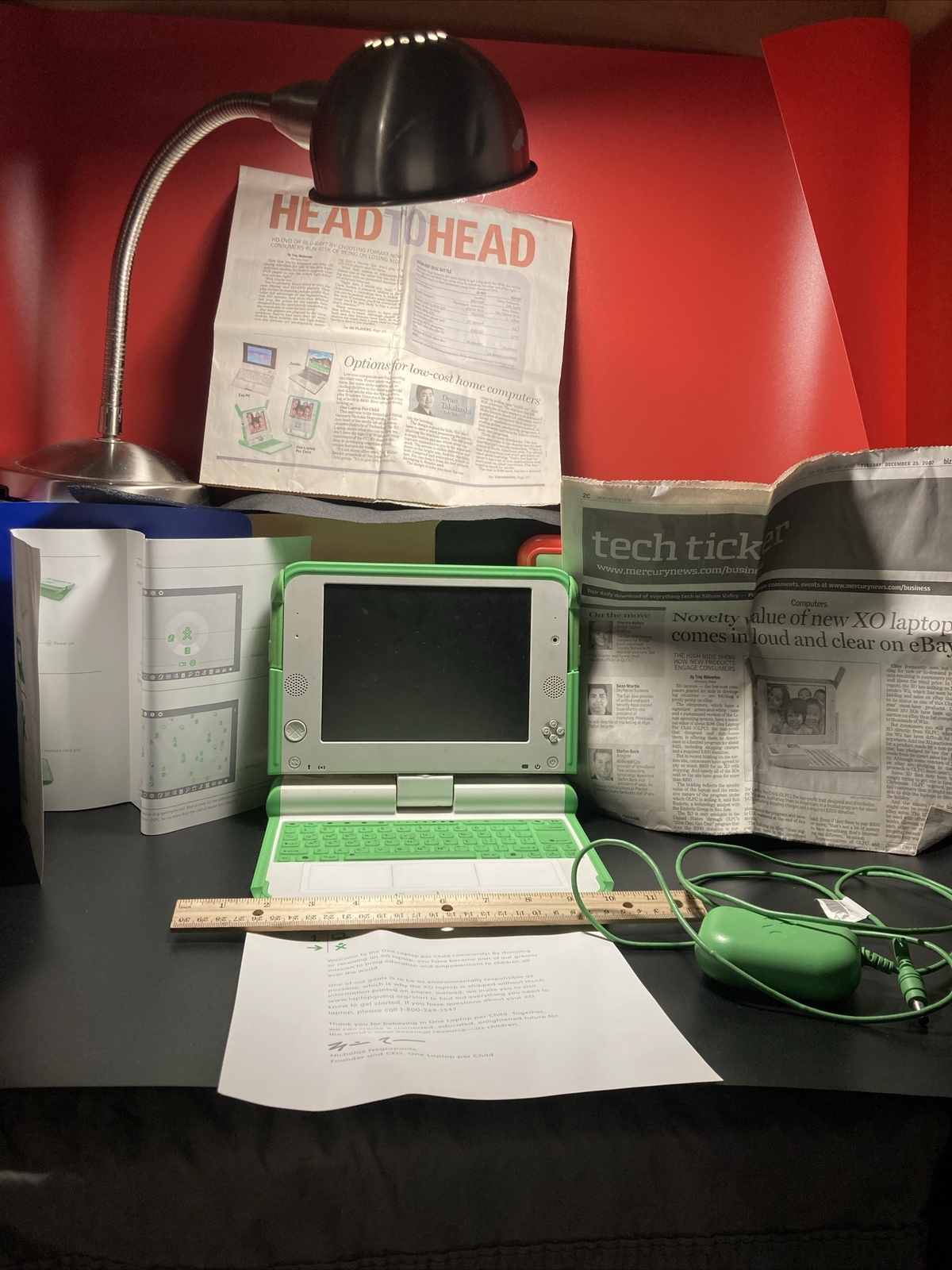 HTF VTG Y2K XO Laptop For kids w/ Strong battery life, charger, News Memorabilia