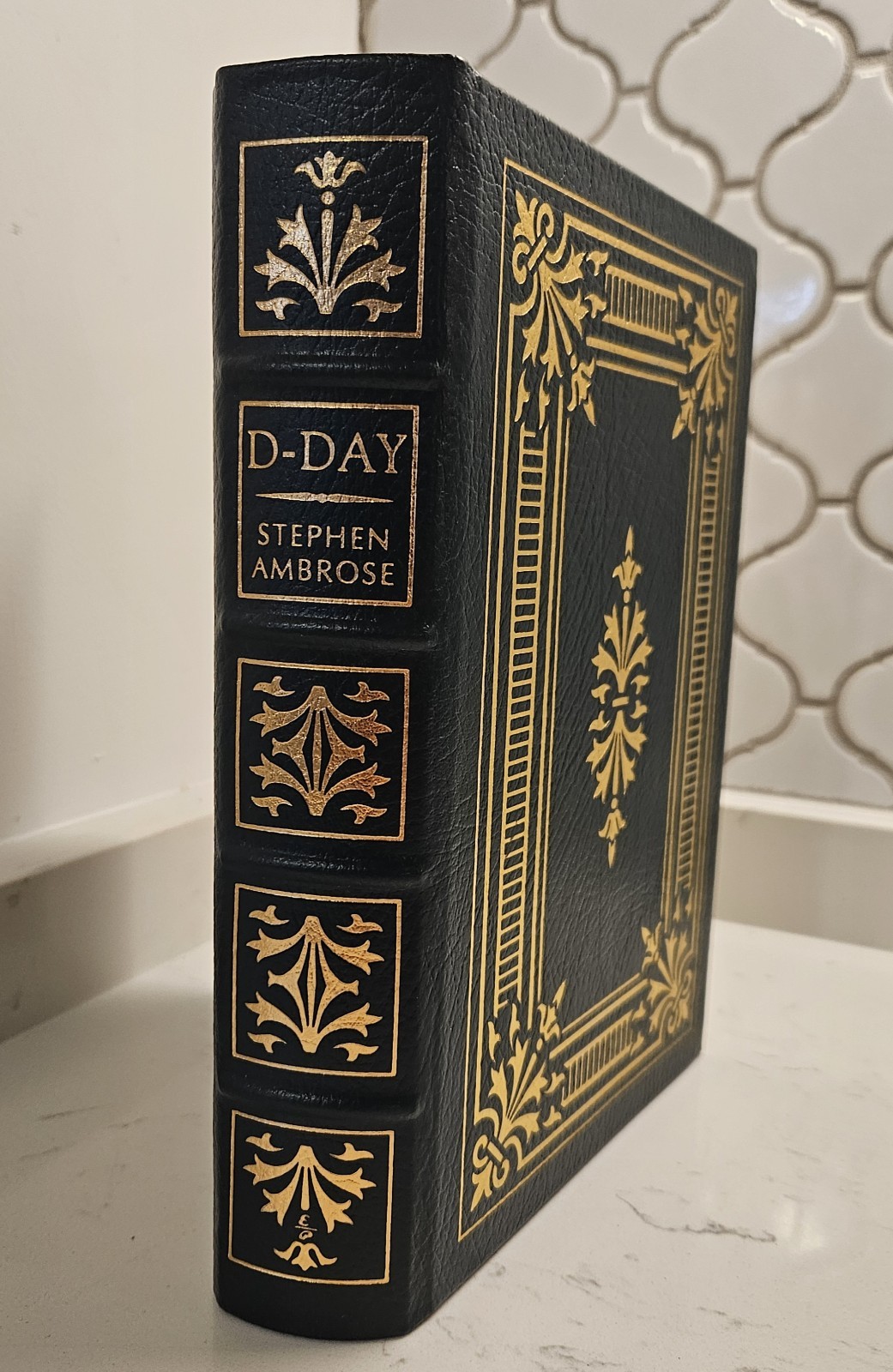 Easton Press D-Day June 6 1944 Stephen Ambrose Leather Bound 1994 Like New