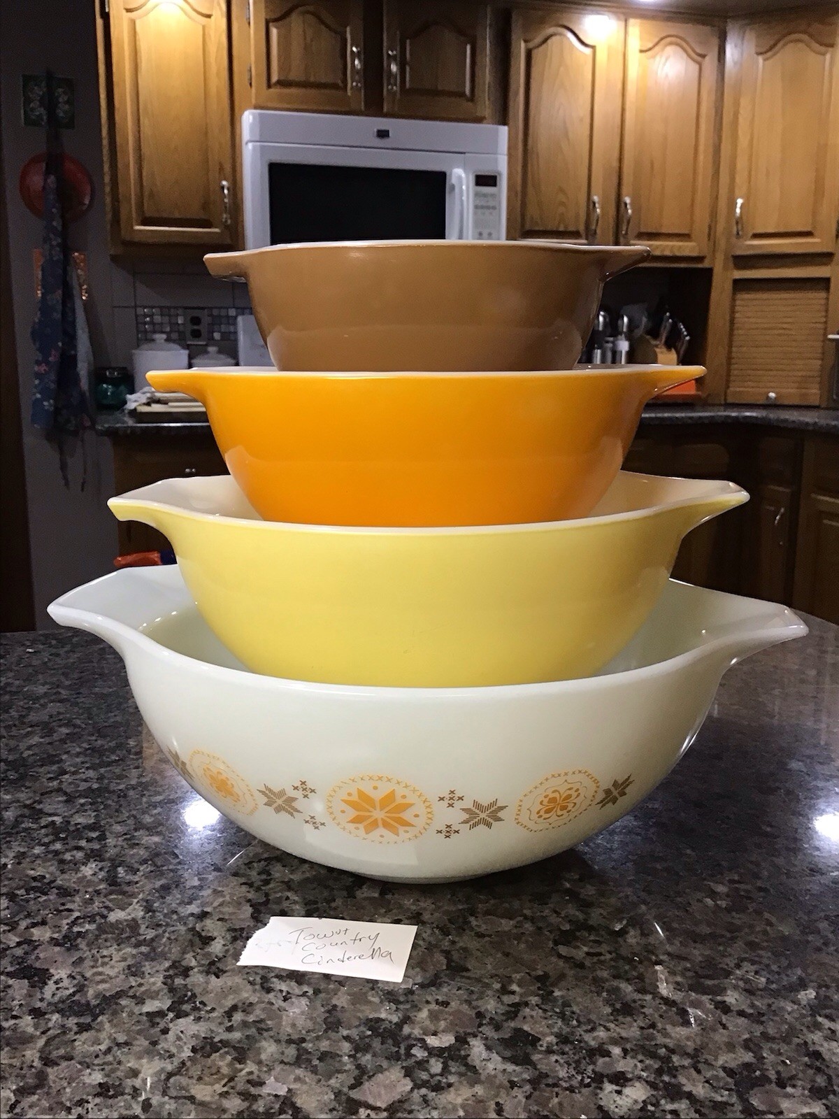VINTAGE Pyrex Town and Country Cinderella Mixing Bowl SET 4-Pc W/ Custom Stands