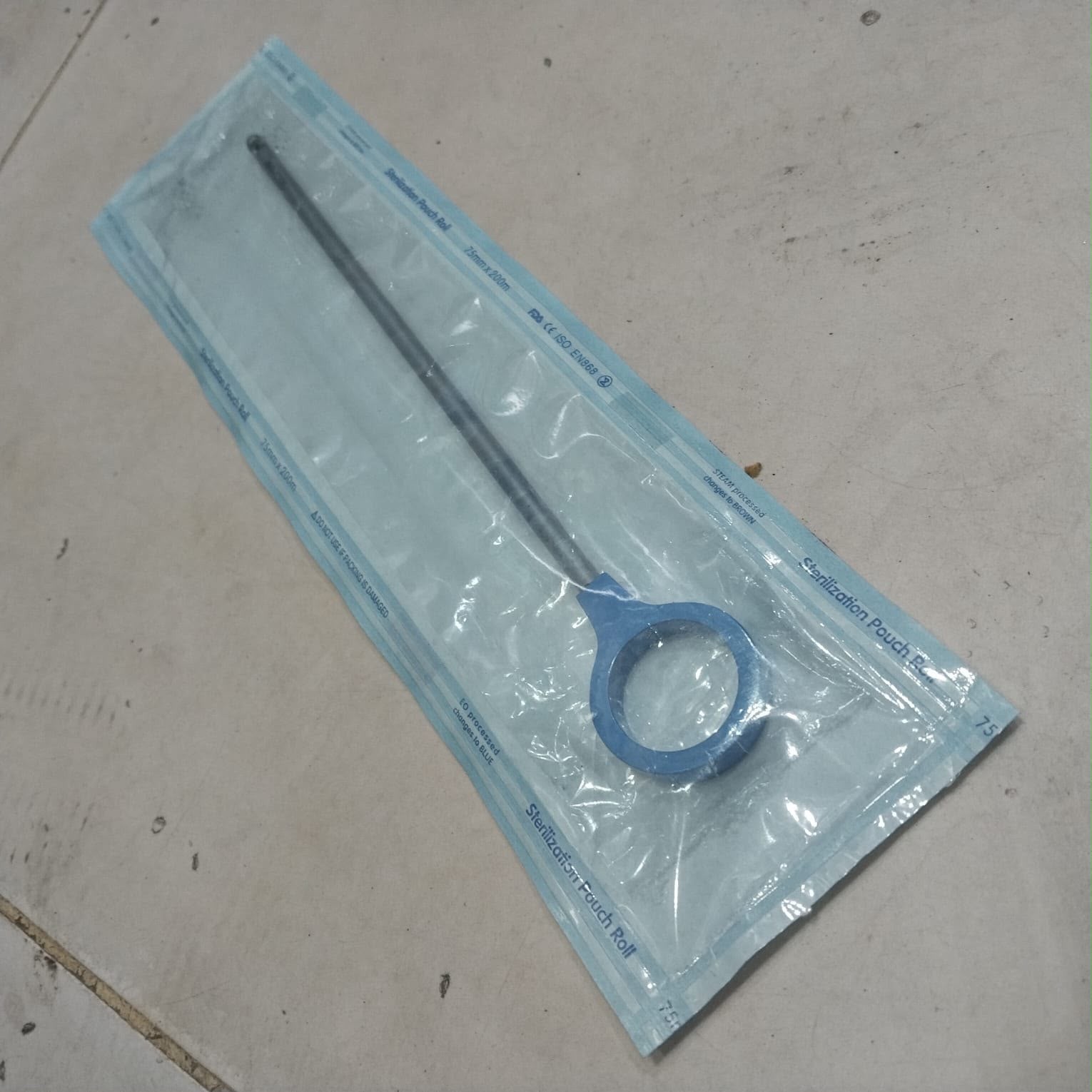 Arthrex AR-1305 Single Hole Knot Pusher With Closed End & Thumb Ring 8.25 Arthrex AR-1305 Single Hole Knot Pusher With Closed End & Thumb Ring 8.25