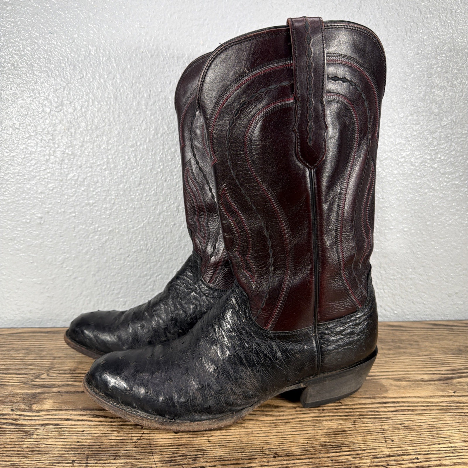RARE Lucchese M1608 Black & Black Cherry Genuine Full Quill Ostrich Size 10.5 EE RARE Lucchese M1608 Black & Black Cherry Genuine Full Quill Ostrich Size 10.5 EE