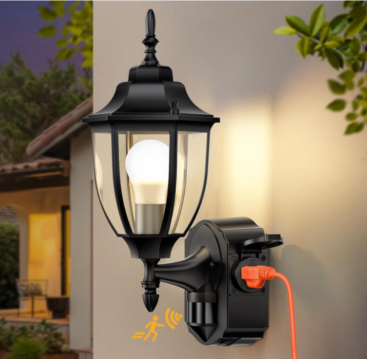 Aplique Exterior con Sensor de Movimiento, Enchufe y Luz Crepuscular IP65