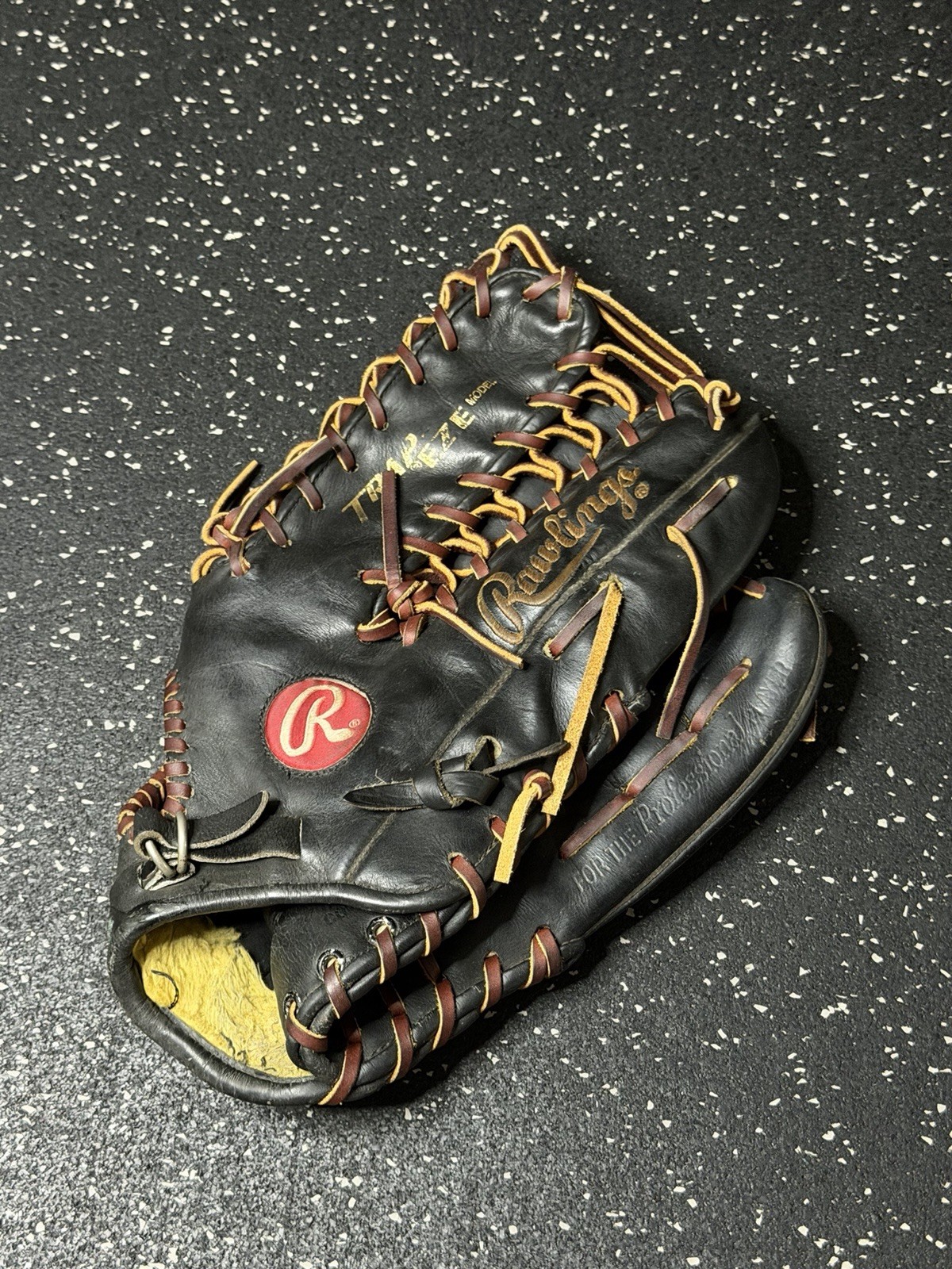 USA RAWLINGS PRO-TB24 Trapeze Heart Of The Hide Baseball Glove Rare USA RAWLINGS PRO-TB24 Trapeze Heart Of The Hide Baseball Glove Rare