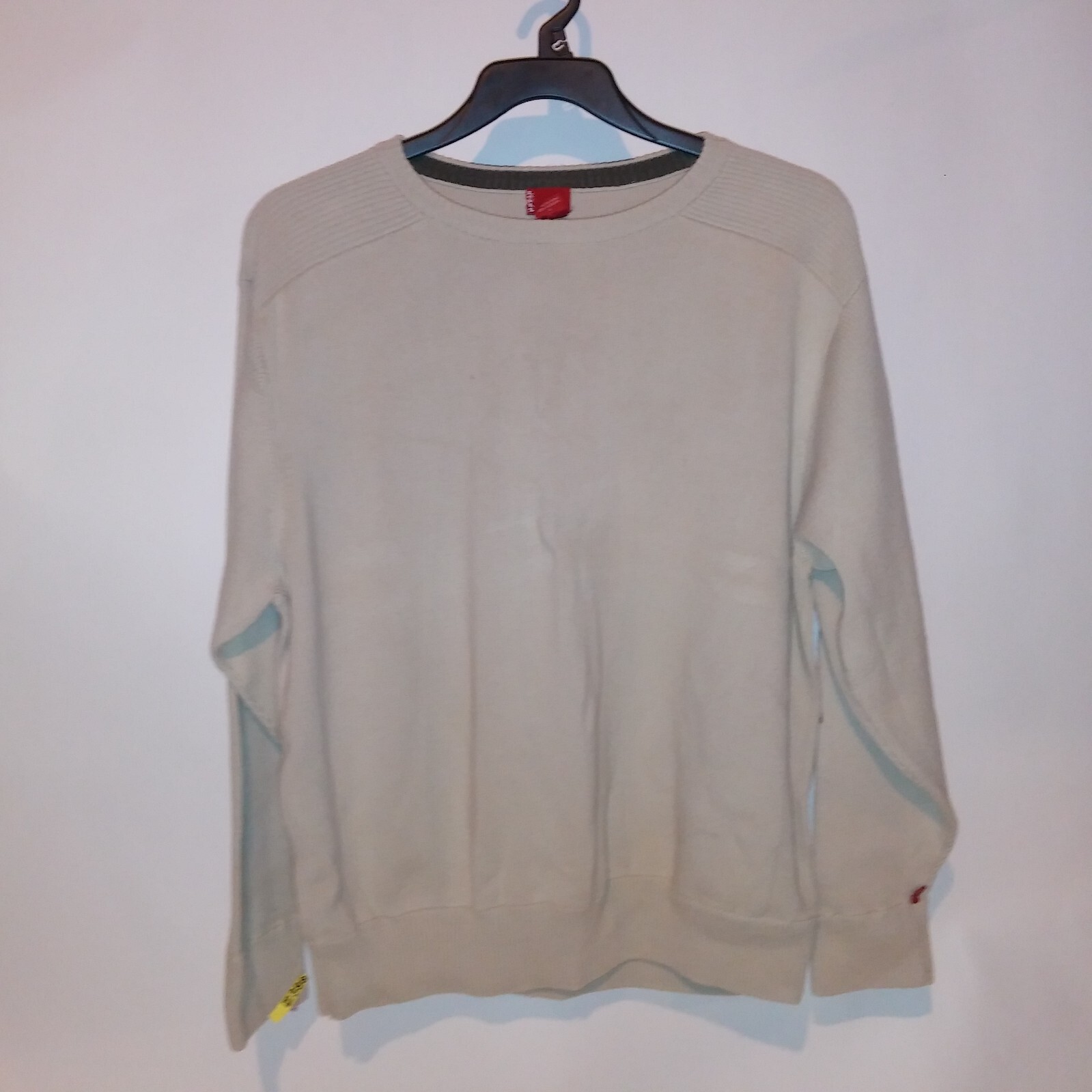 Levi\'s Mens Sweater XL Cream Solid Pullover Crew Neck Pit to Pit 26.5\ Levi\'s Mens Sweater XL Cream Solid Pullover Crew Neck Pit to Pit 26.5\