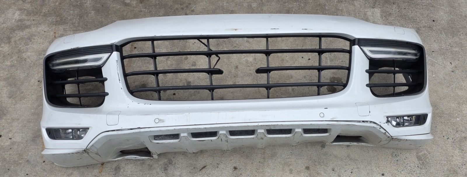 2015-2018 PORSCHE CAYENNE GTS 958.2 FRONT BUMPER COVER W/ PARK ASSIST GENUINE 