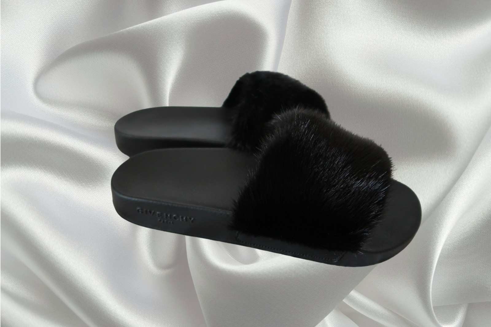 GIVENCHY Black Finnish Mink fur rubber comfort mold slides (EU 37) Made in Italy