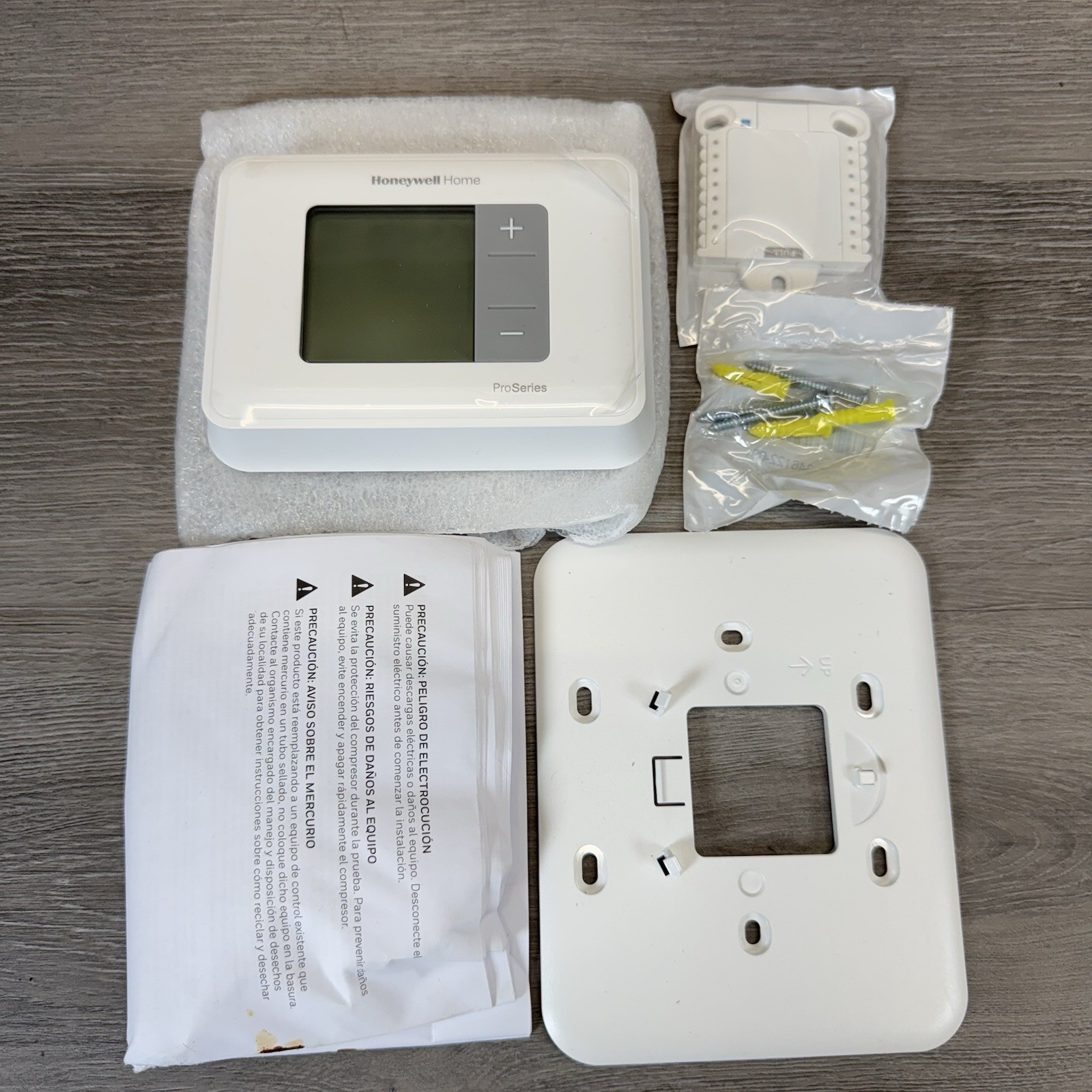 Honeywell Pro Series Heat Pump Thermostat T3 TH3210U2004