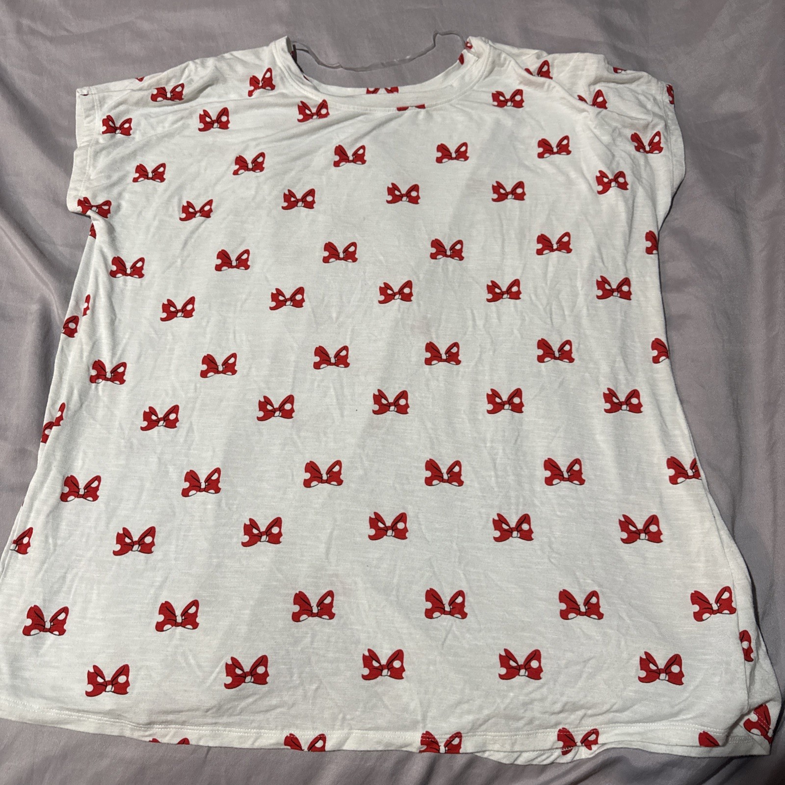 Disney Parks - Size Large - Minnie all over print Red Bow Flow Top NWOT