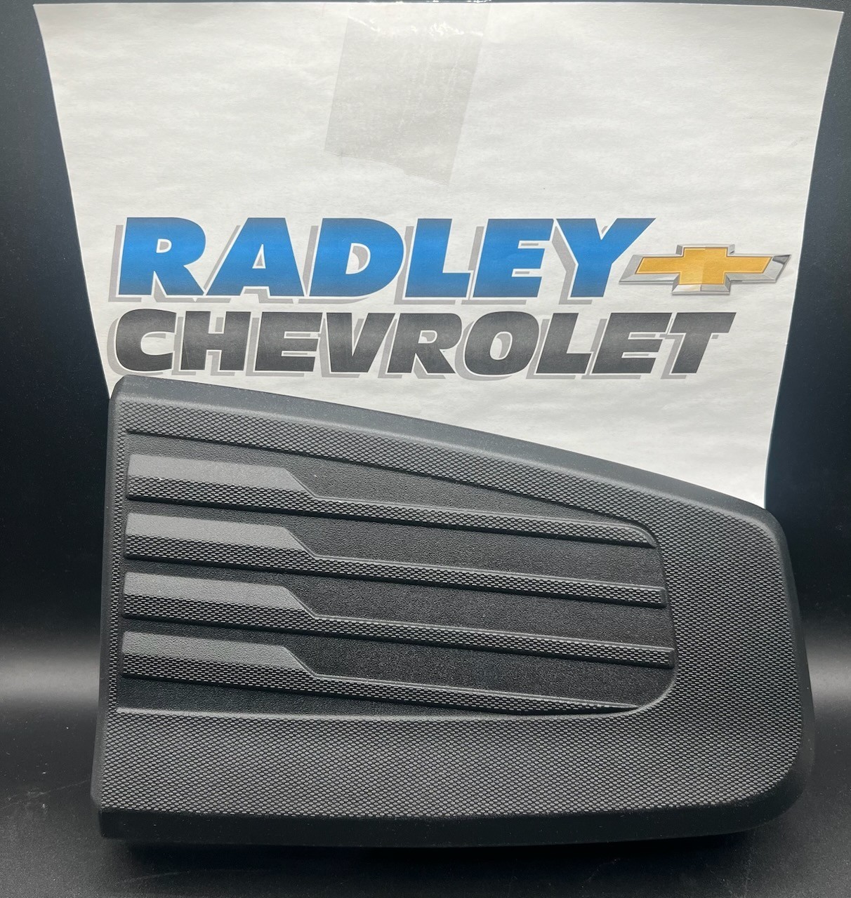 NEW RADLEY CHEVROLET GM OEM Step Bar Assembly cap Front 84173416 86552072