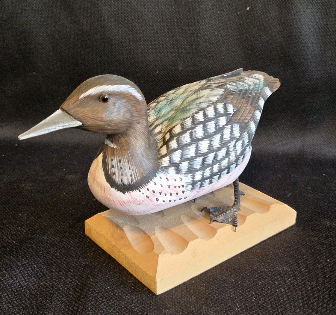 Vtg Hand Carved Wooden Duck Decoy Sculpture Hand Painted 7