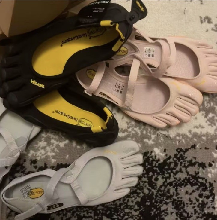 VIBRAM Five-finger Shoes Yoga Pilates Women\'s Sports & Dance- Breathable Shoe VIBRAM Five-finger Shoes Yoga Pilates Women\'s Sports & Dance- Breathable Shoe