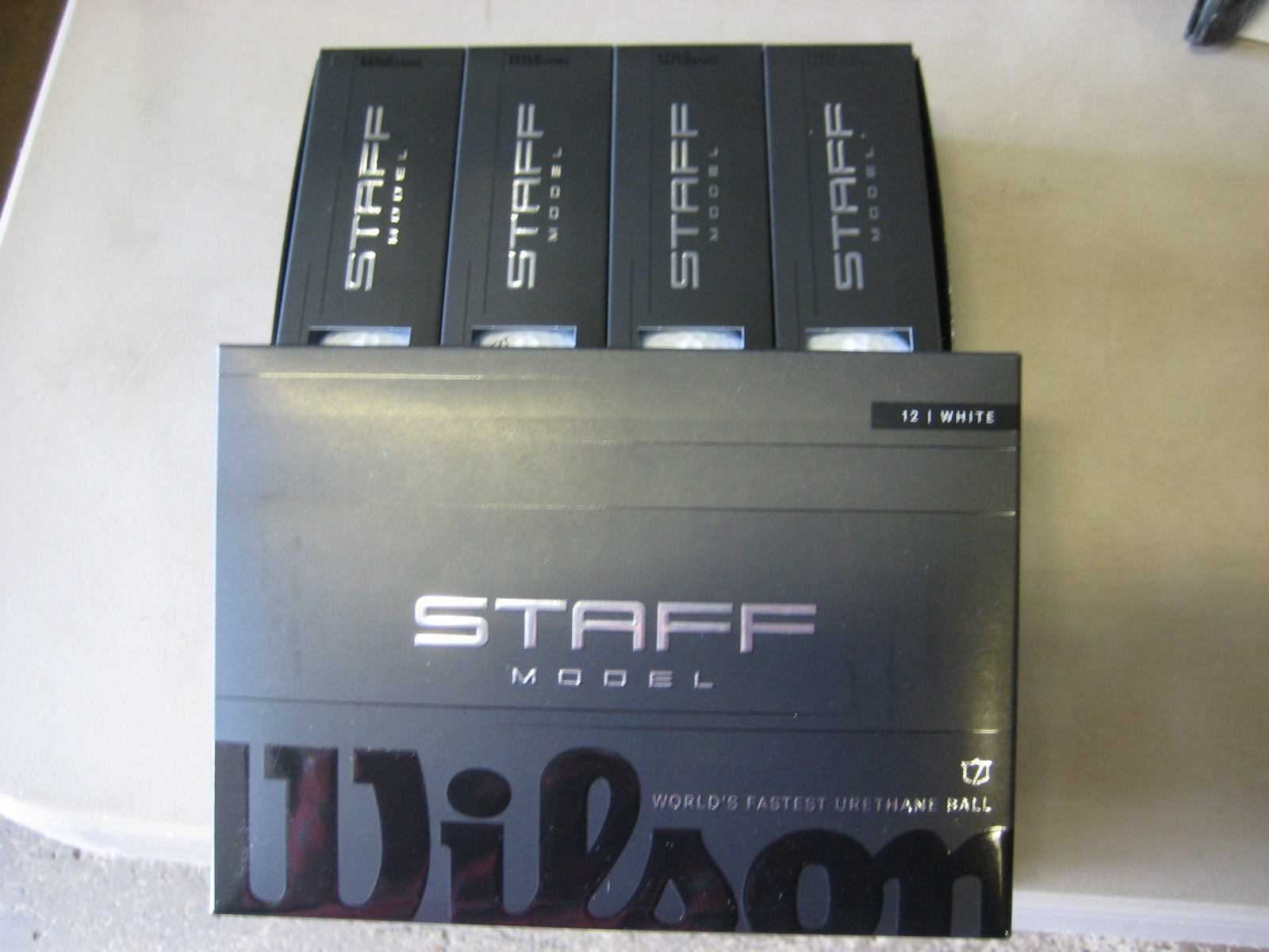 1 dz BRAND NEW 2026 Wilson Staff Model golf balls 4 piece white Urethane 1 dz BRAND NEW 2026 Wilson Staff Model golf balls 4 piece white Urethane